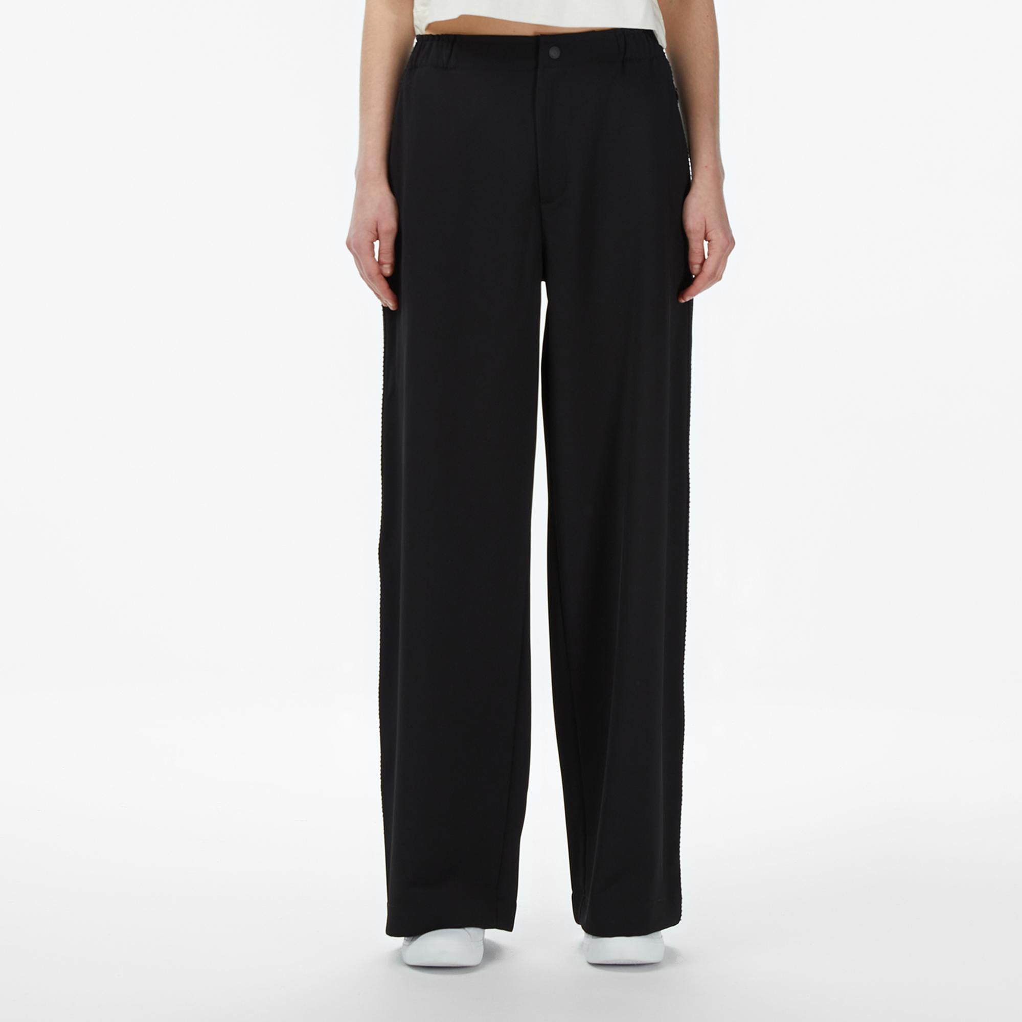 Lacoste Kadın Relaxed Fit Siyah Pantolon