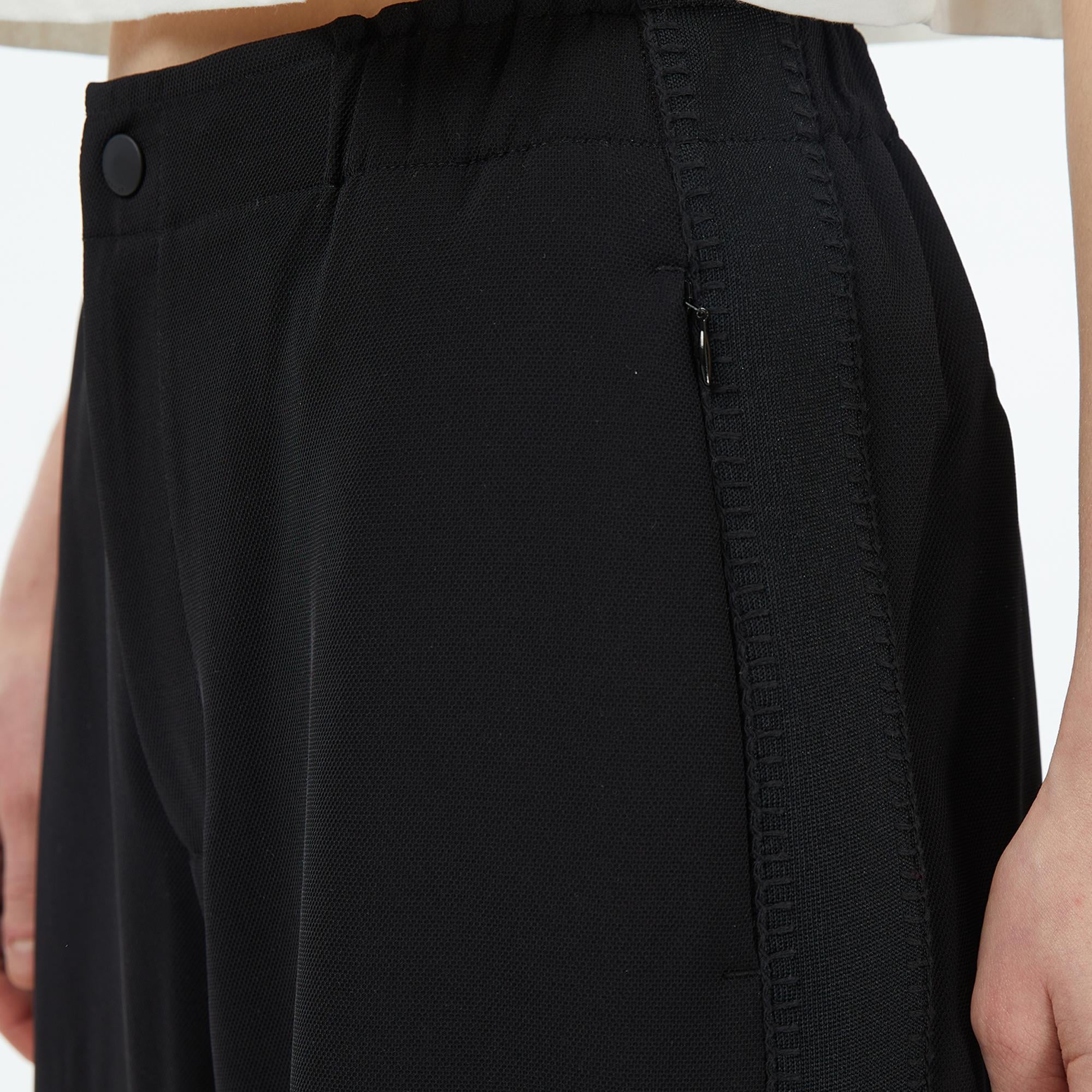 Lacoste Kadın Relaxed Fit Siyah Pantolon