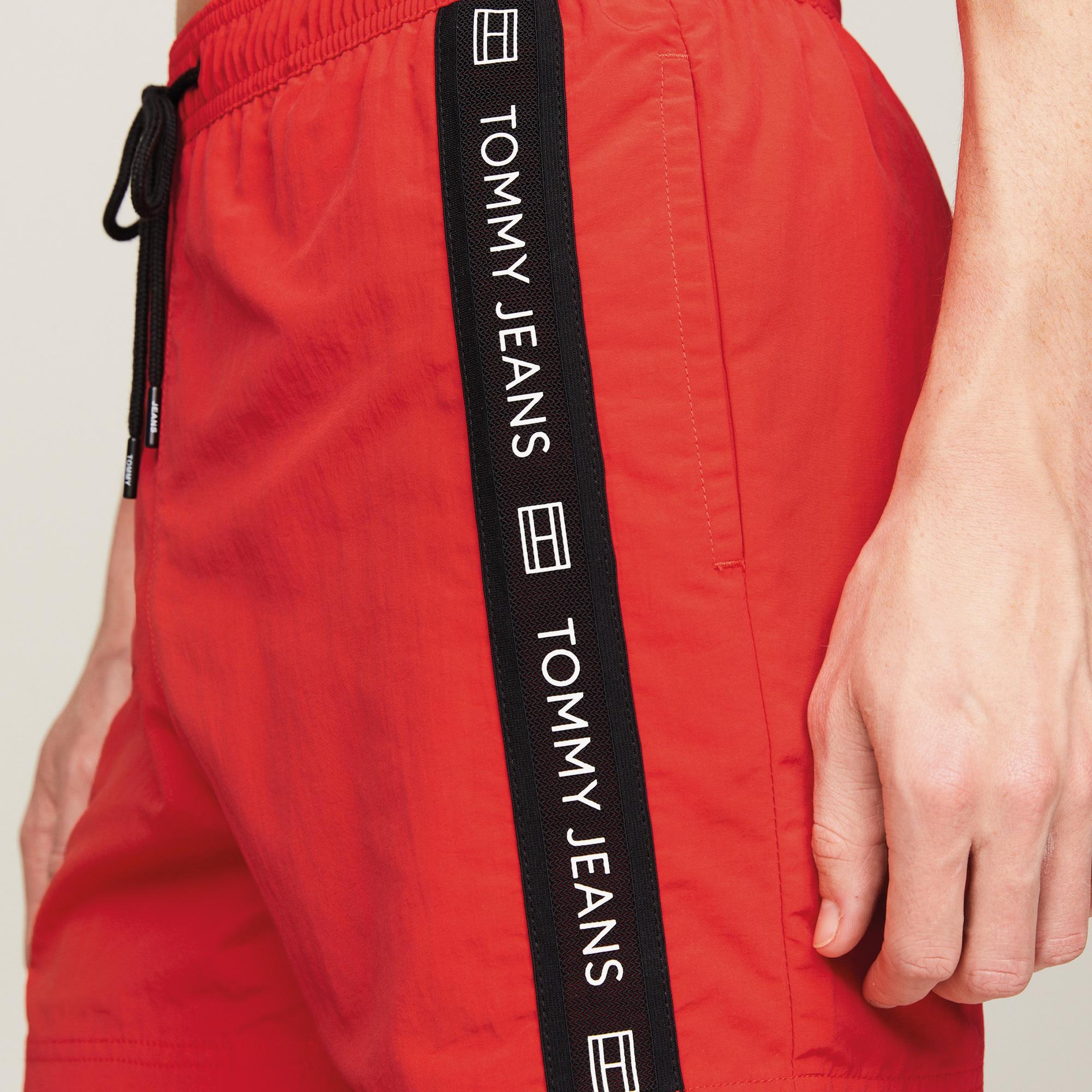 Tommy Jeans Medium Drawstring Side Tape Erkek Kırmızı Mayo Şort