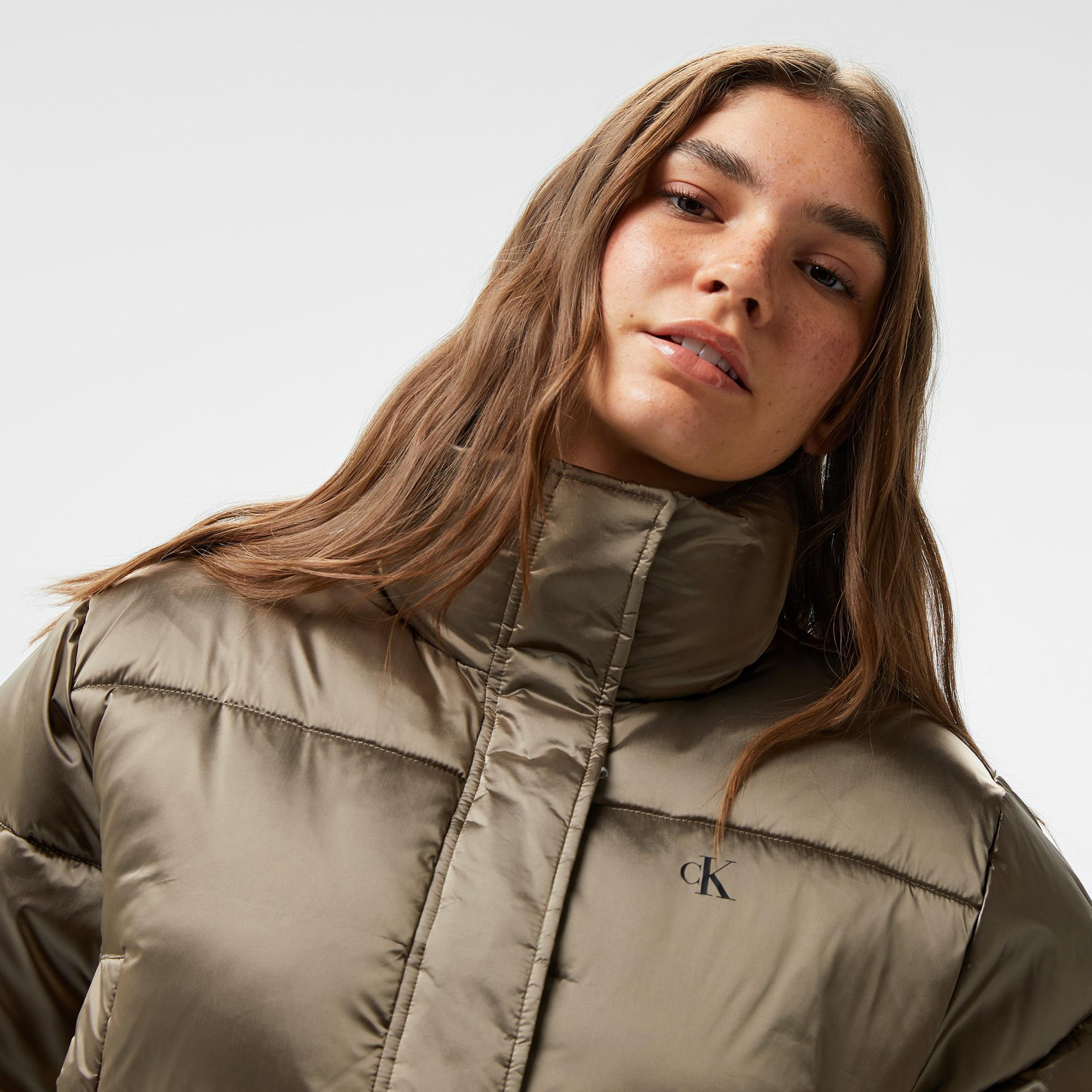 Calvin Klein Jeans Shiny Cropped Puffer Kadın Gri Ceket