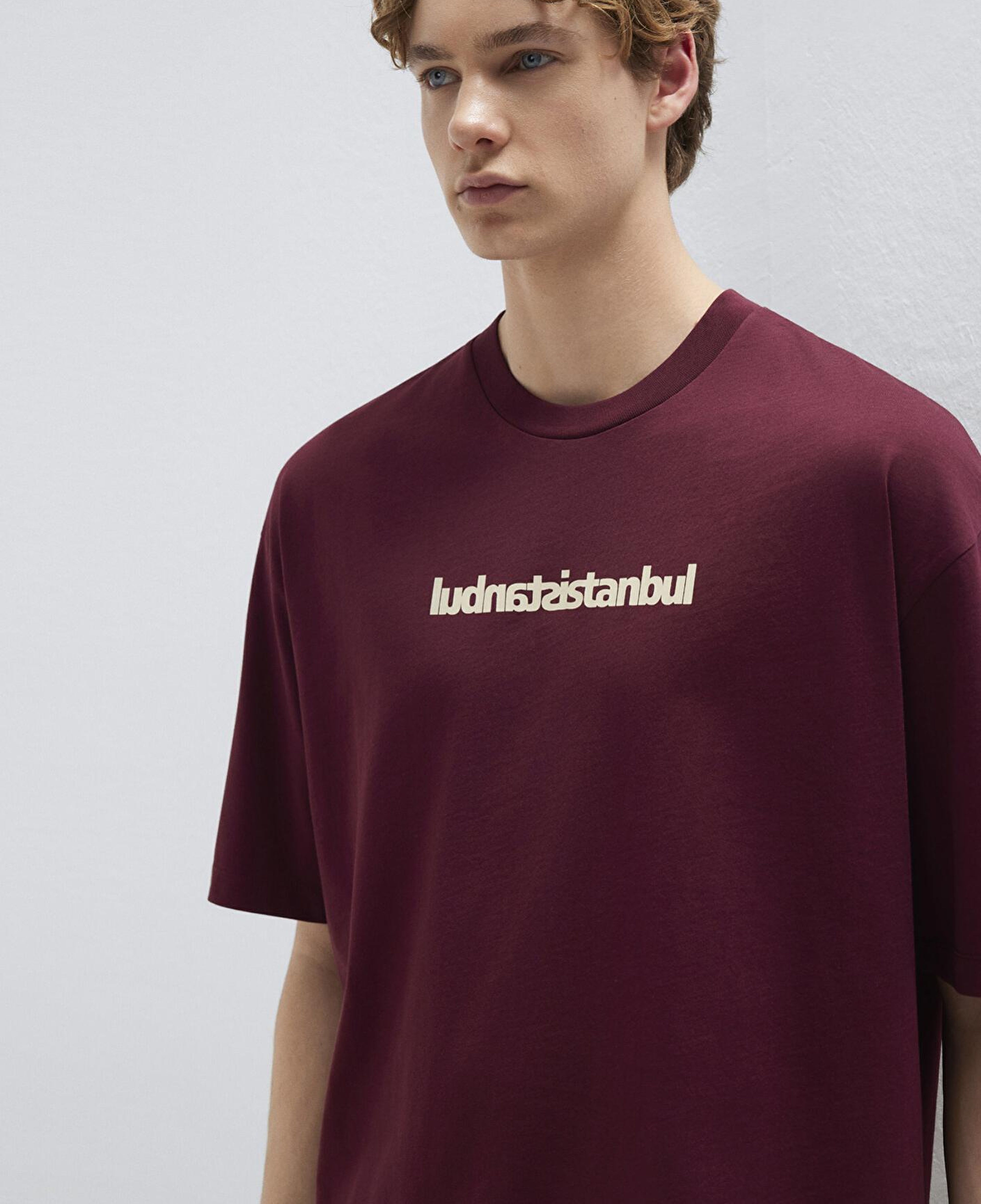 Mavi İstanbul Baskılı Bordo Tişört Oversize / Geniş Kesim 0613591-70426