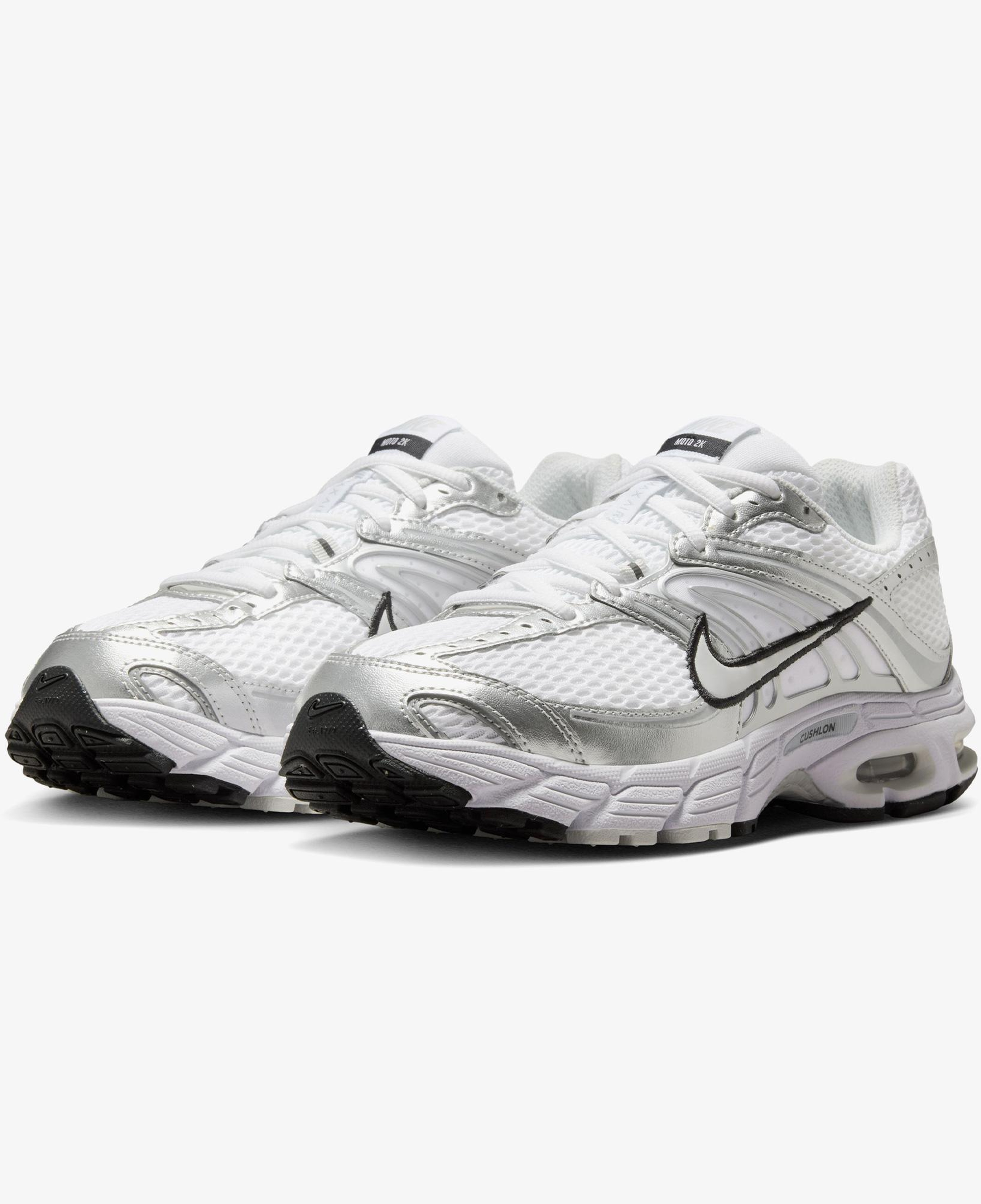 Nike Air Max Moto Kadın Beyaz Spor Ayakkabı