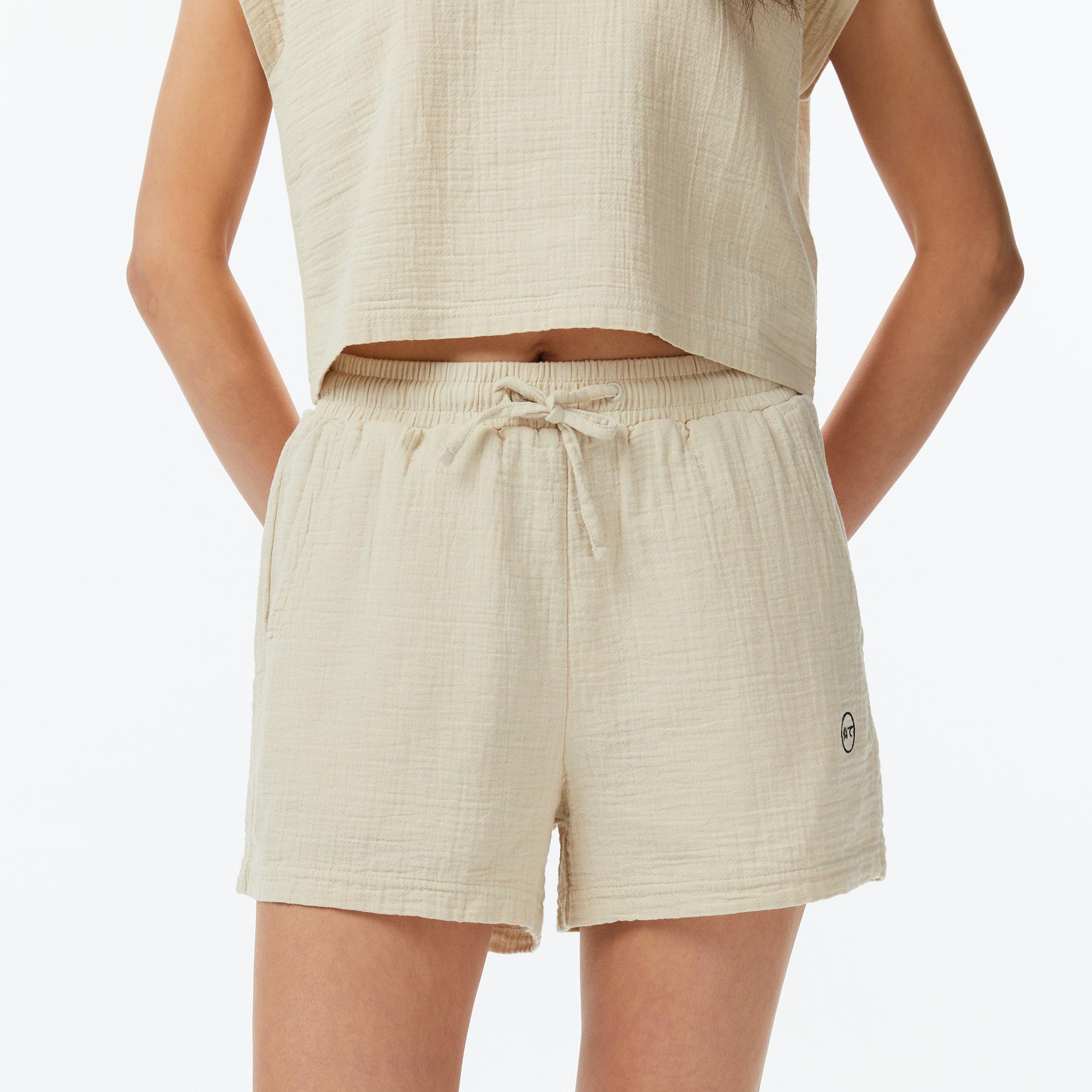 UNITED4 Regular Fit Kadın Krem Şort