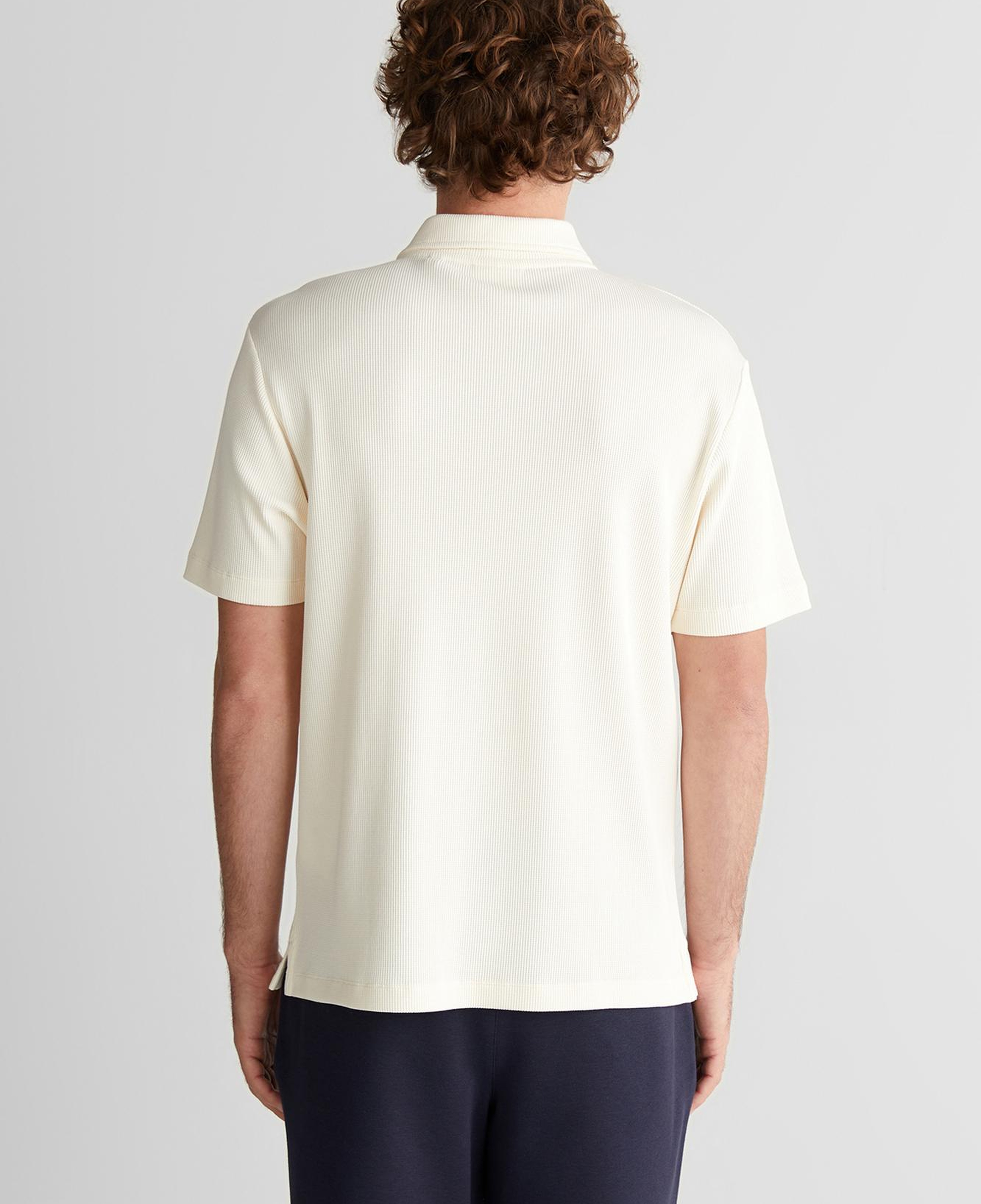 GANT Erkek Krem Relaxed Fit Yarım Fermuarlı Logolu Polo Yaka T-Shirt