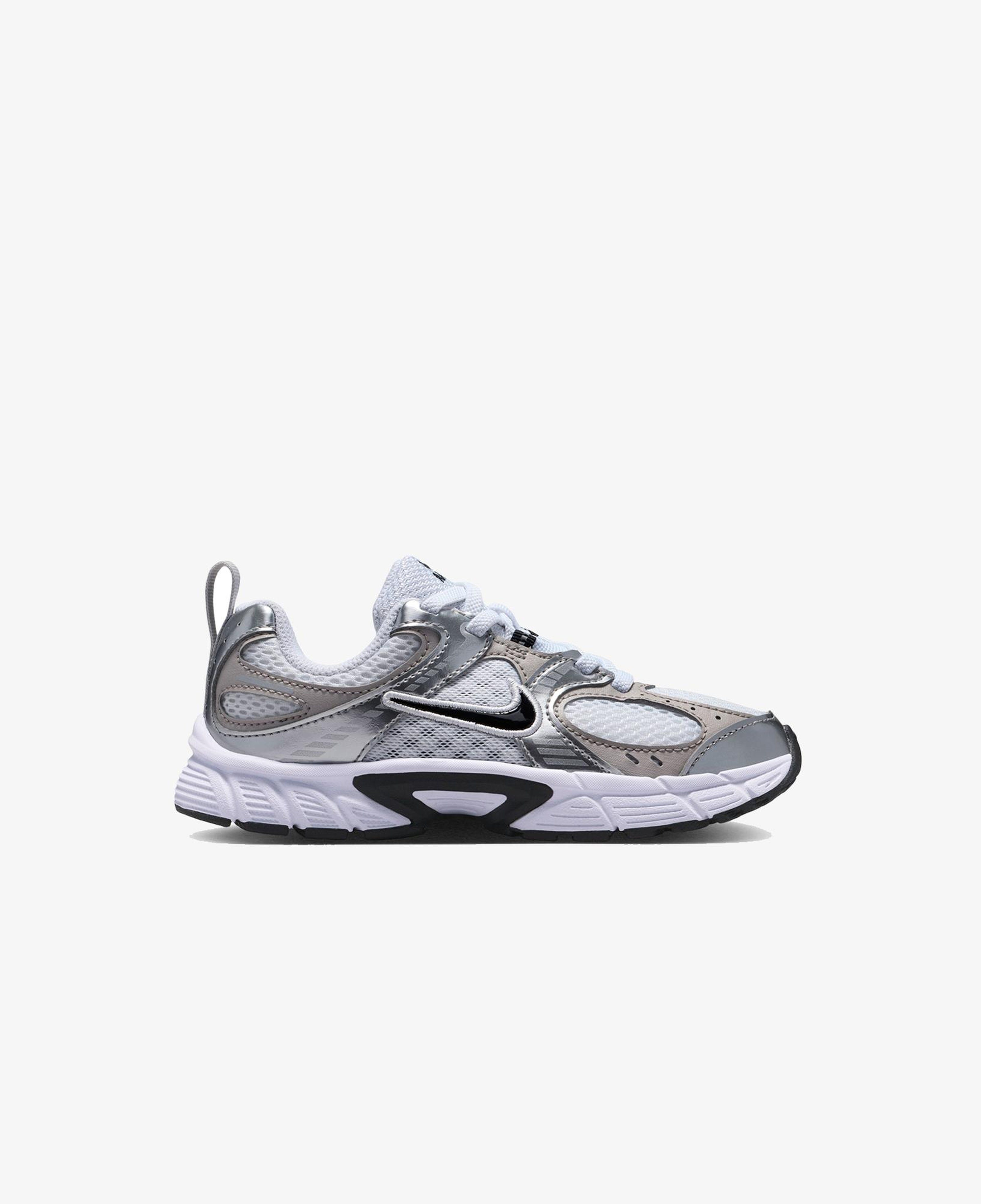 Nike V5 RNR Çocuk Beyaz Spor Ayakkabı