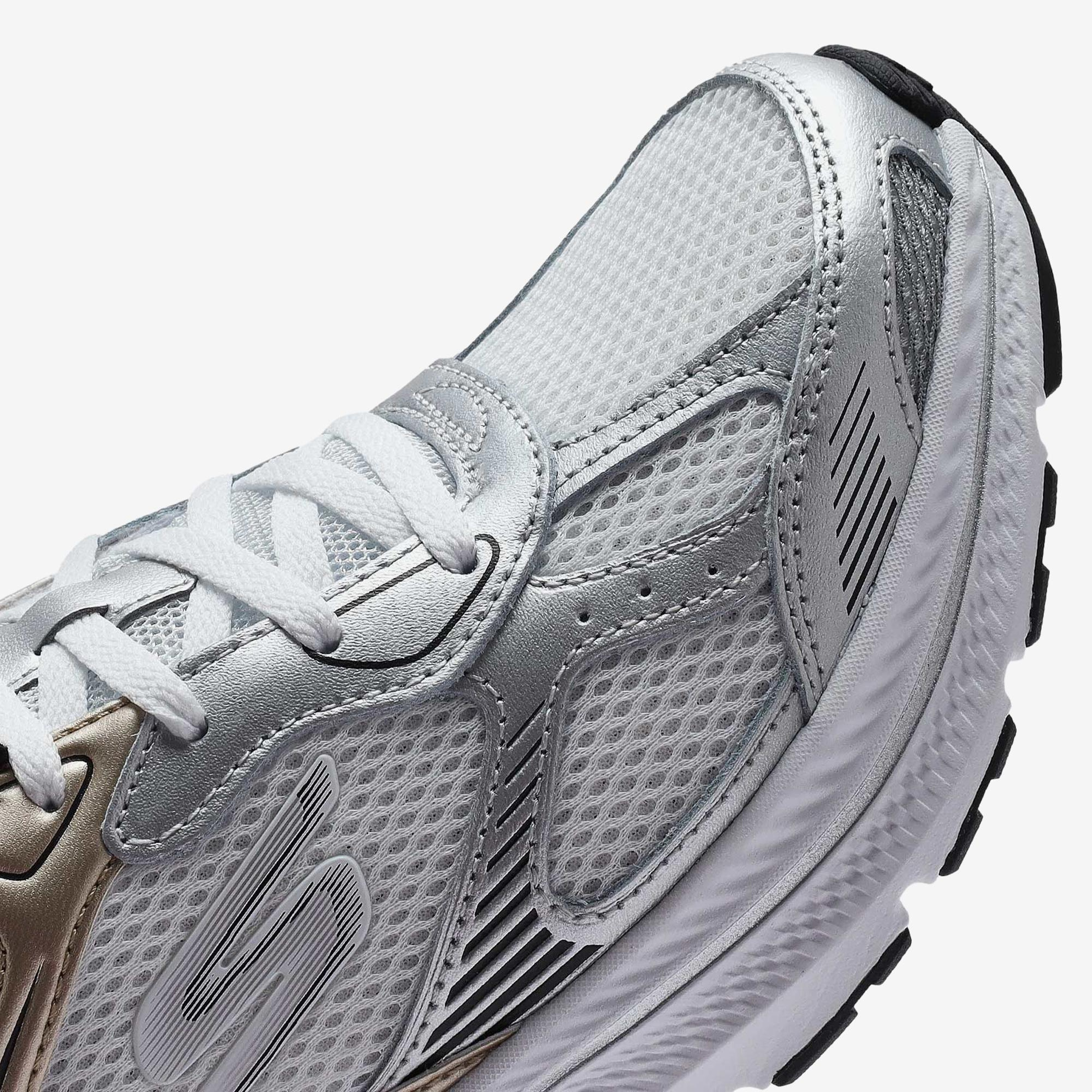 Skechers Go Run Consistent 2.0 Volt Kadın Beyaz Spor Ayakkabı