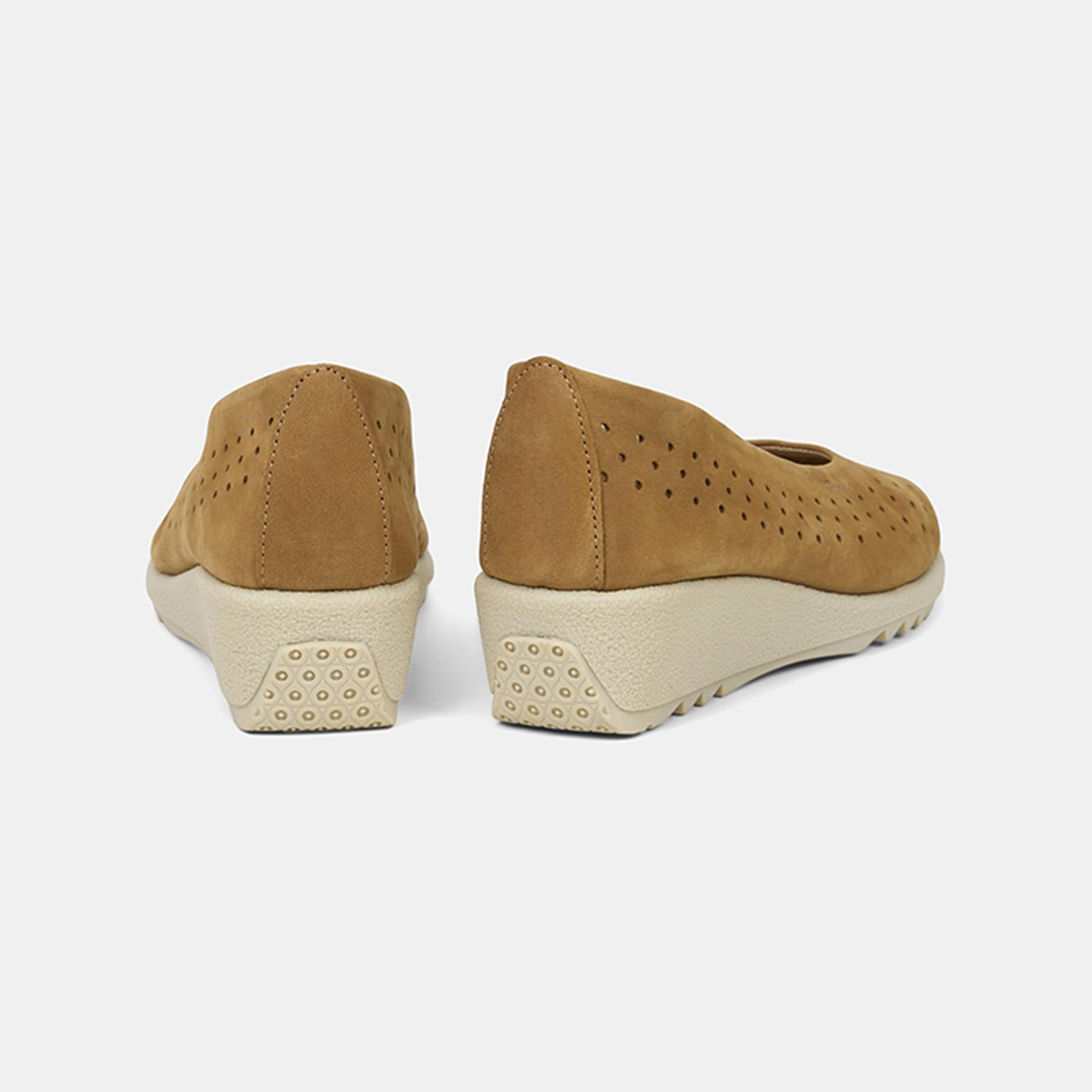 Kadın Kahve DesaComfort Perforeli Dolgu Topuklu Nubuk Deri Ayakkabı