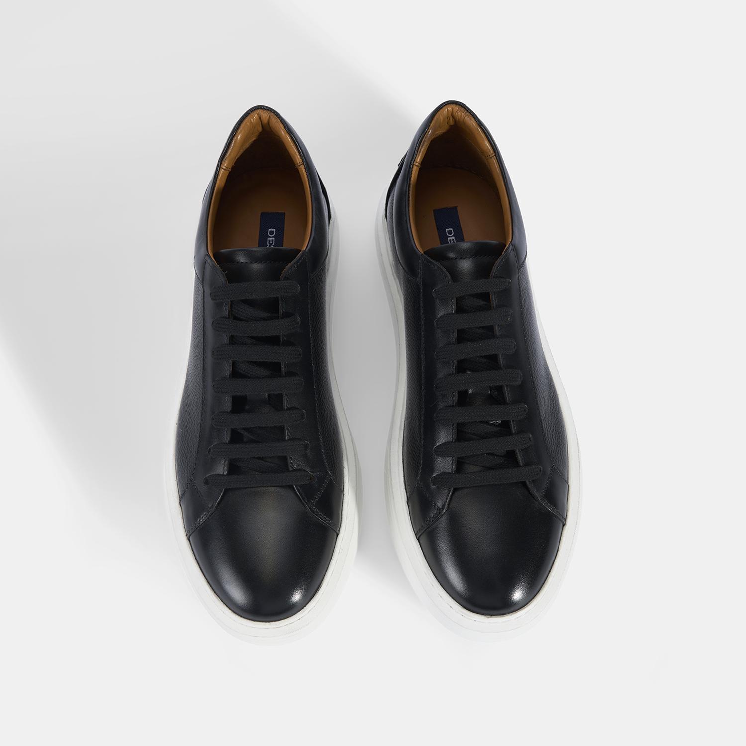 Erkek Siyah Bağcıklı Beyaz Tabanlı Deri Spor Ayakkabı