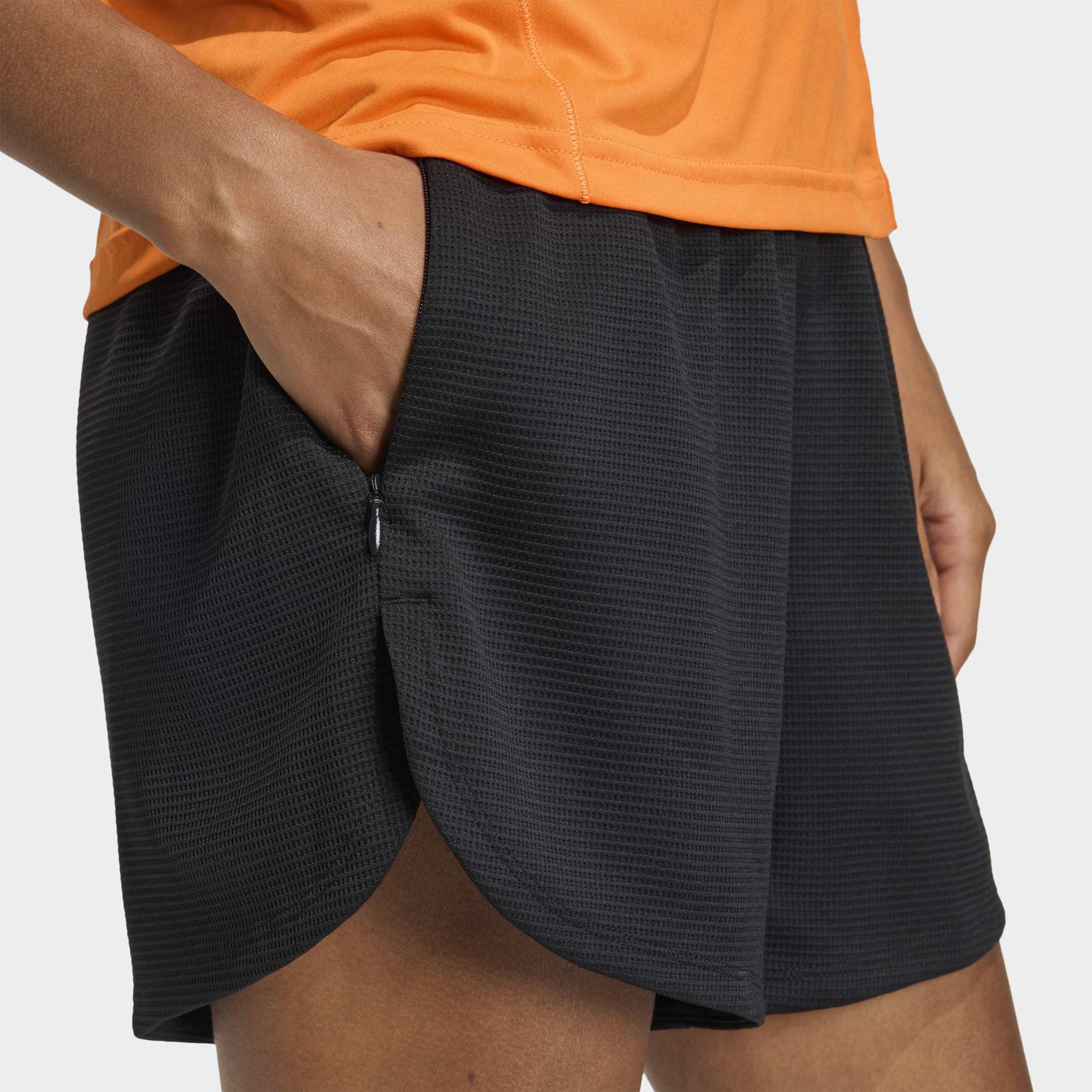 adidas Waffle Pacer Kadın Siyah Antrenman Şortu