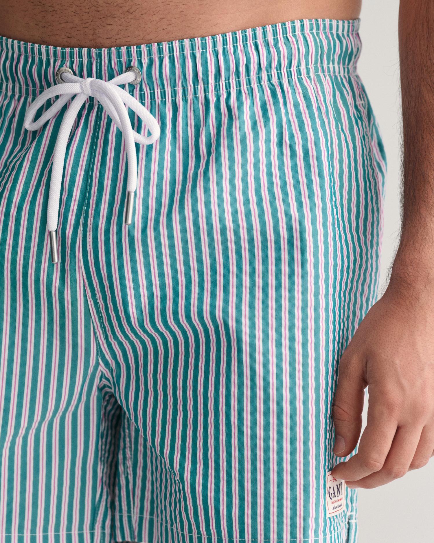 GANT Erkek Yeşil Regular Fit Çizgili Deniz Şortu