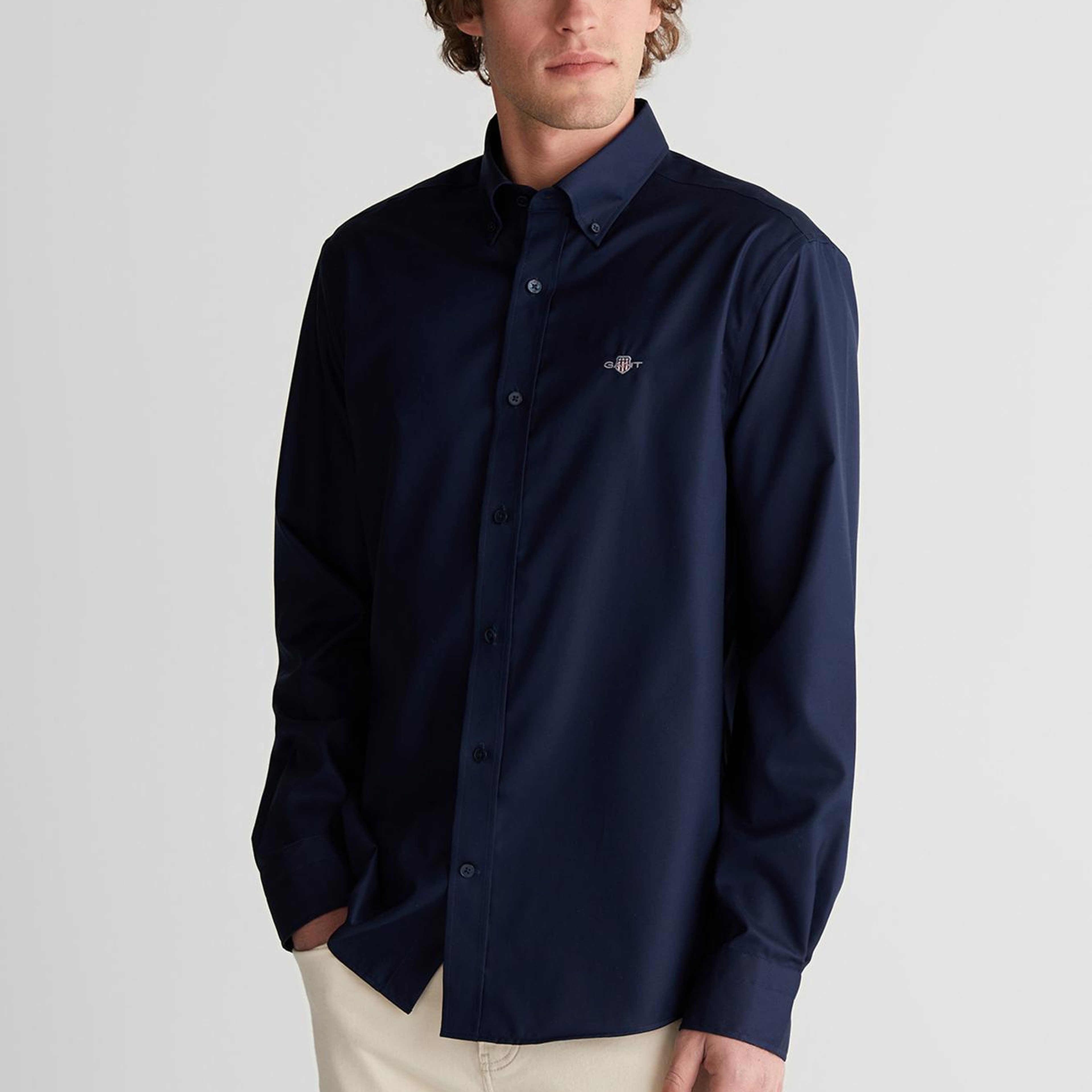 GANT Erkek Lacivert Düğmeli Yaka Logolu Gömlek