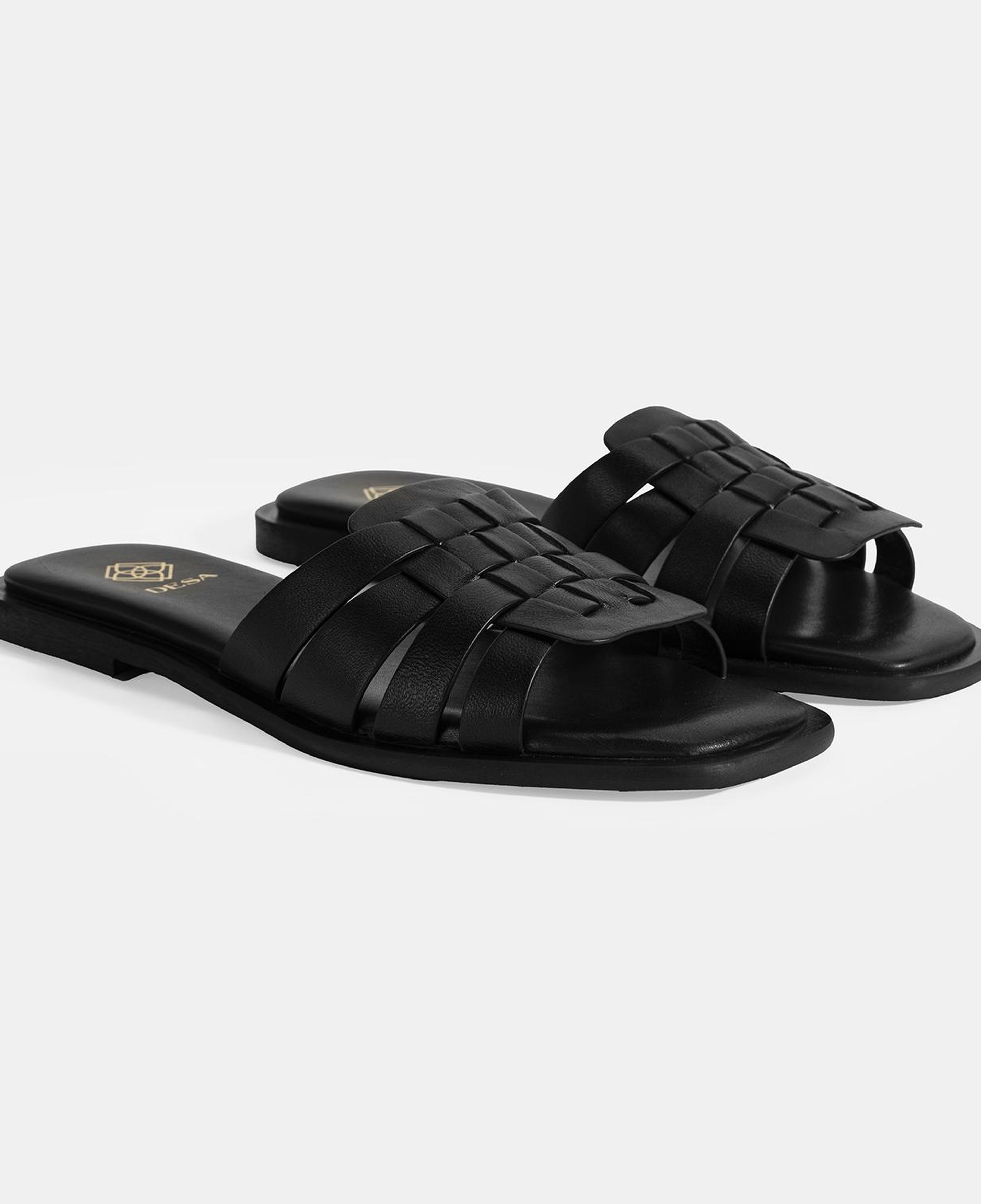 Kadın Siyah Deri Terlik