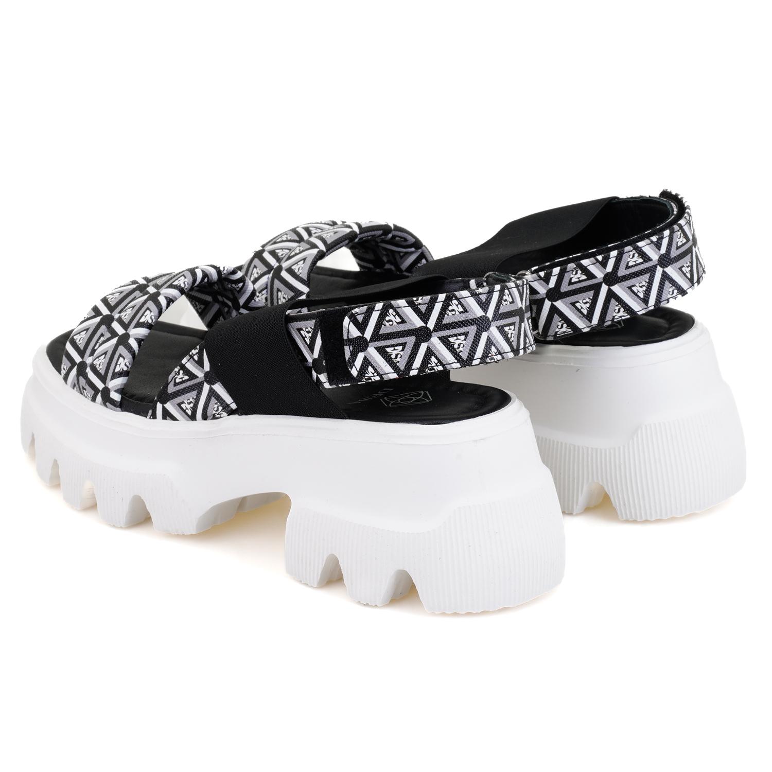 Kadın Siyah Monogram Desenli Dolgu Topuklu Sandalet