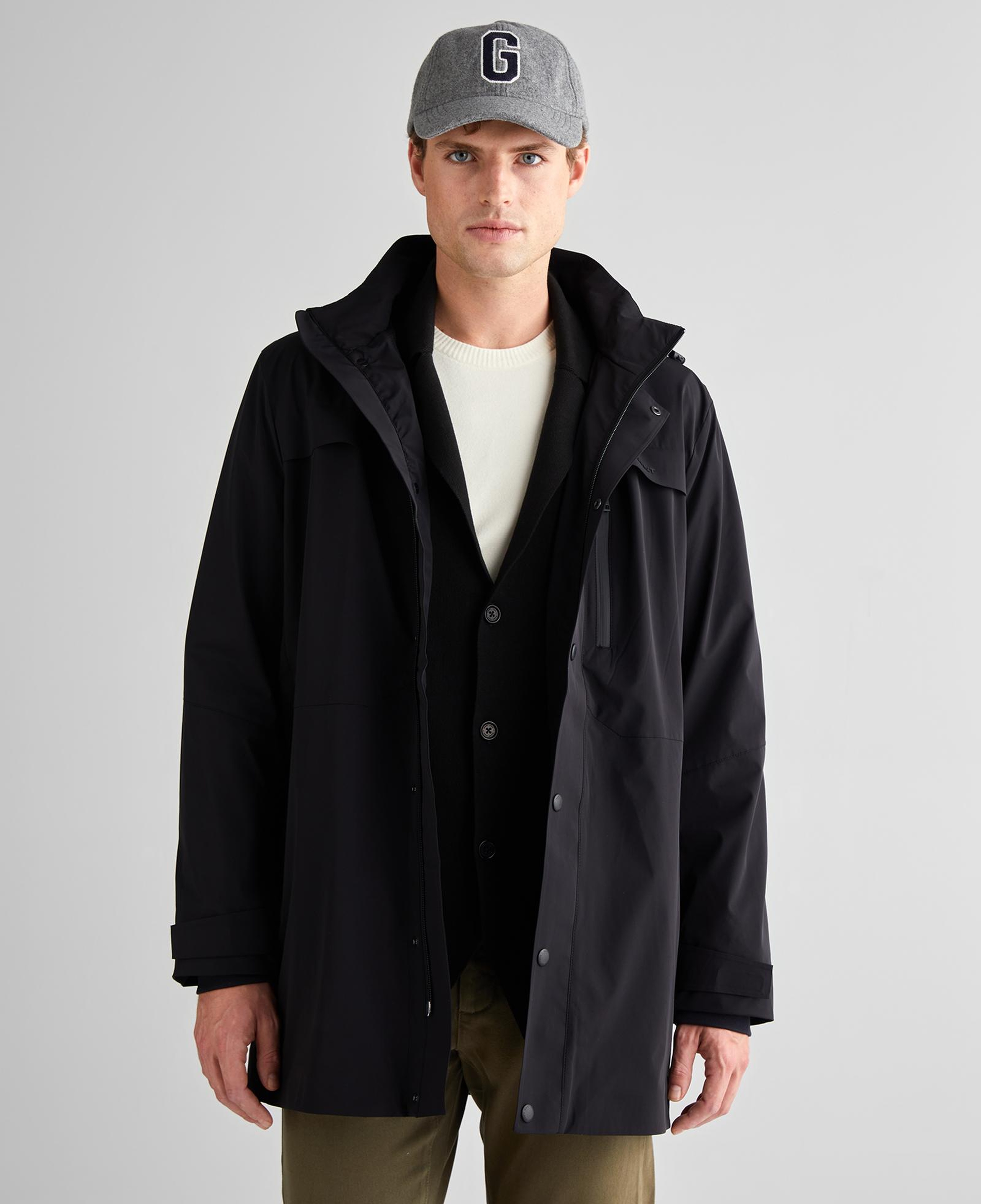 GANT Erkek Siyah Standart Fit Kapüşonlu Mont