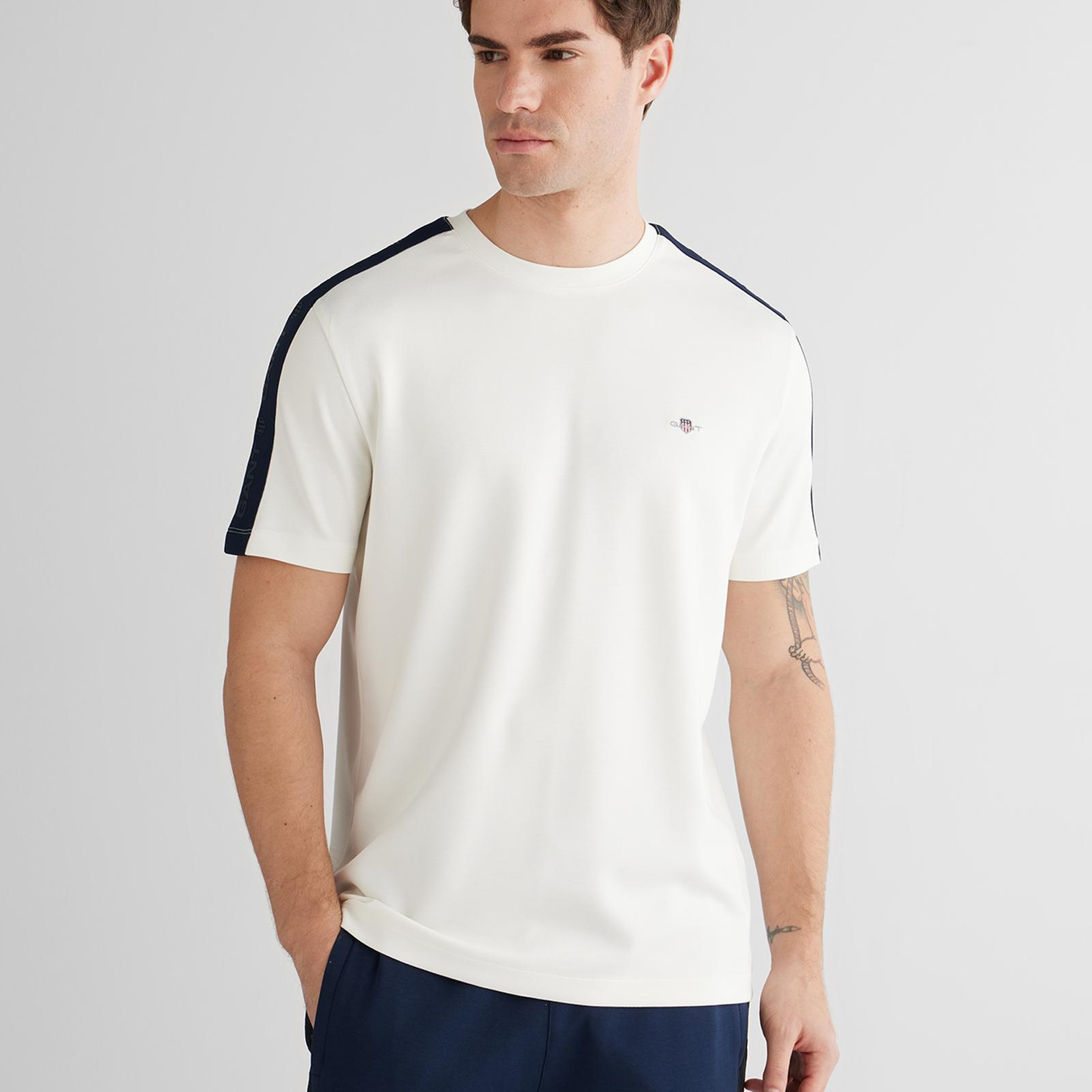 GANT Erkek Beyaz Regular Fit T-Shirt