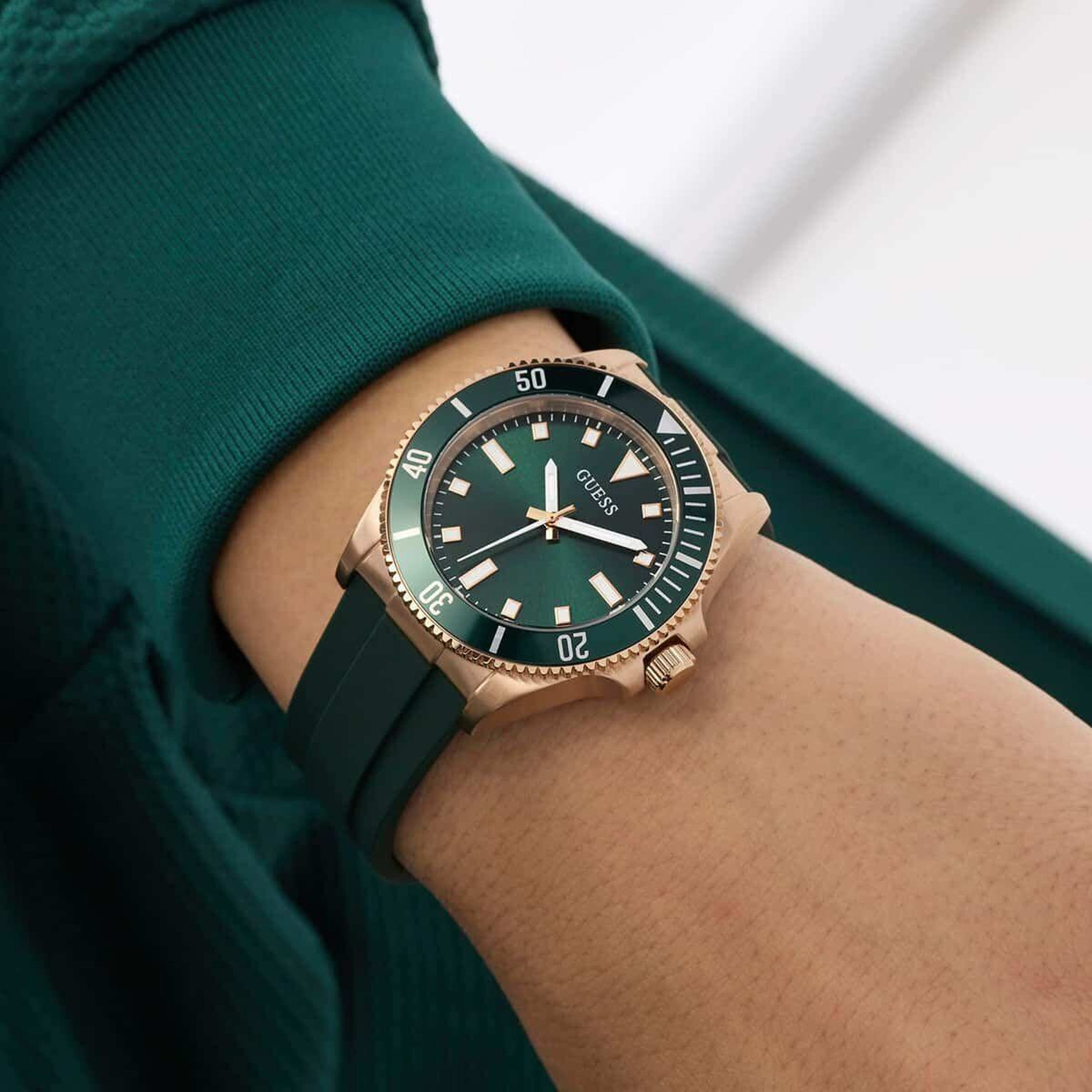 Guess GUGW0969G5 Erkek Kol Saati