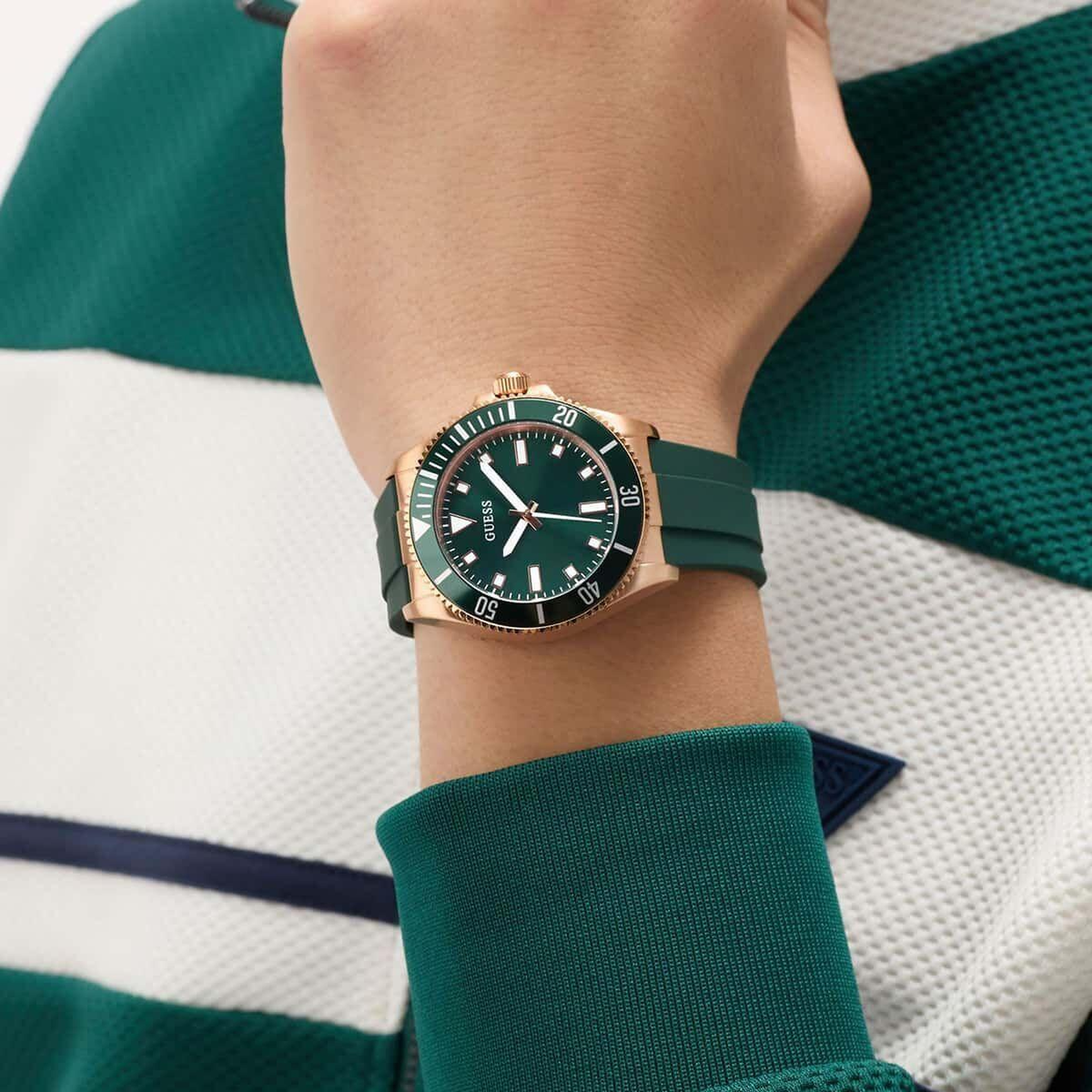 Guess GUGW0969G5 Erkek Kol Saati