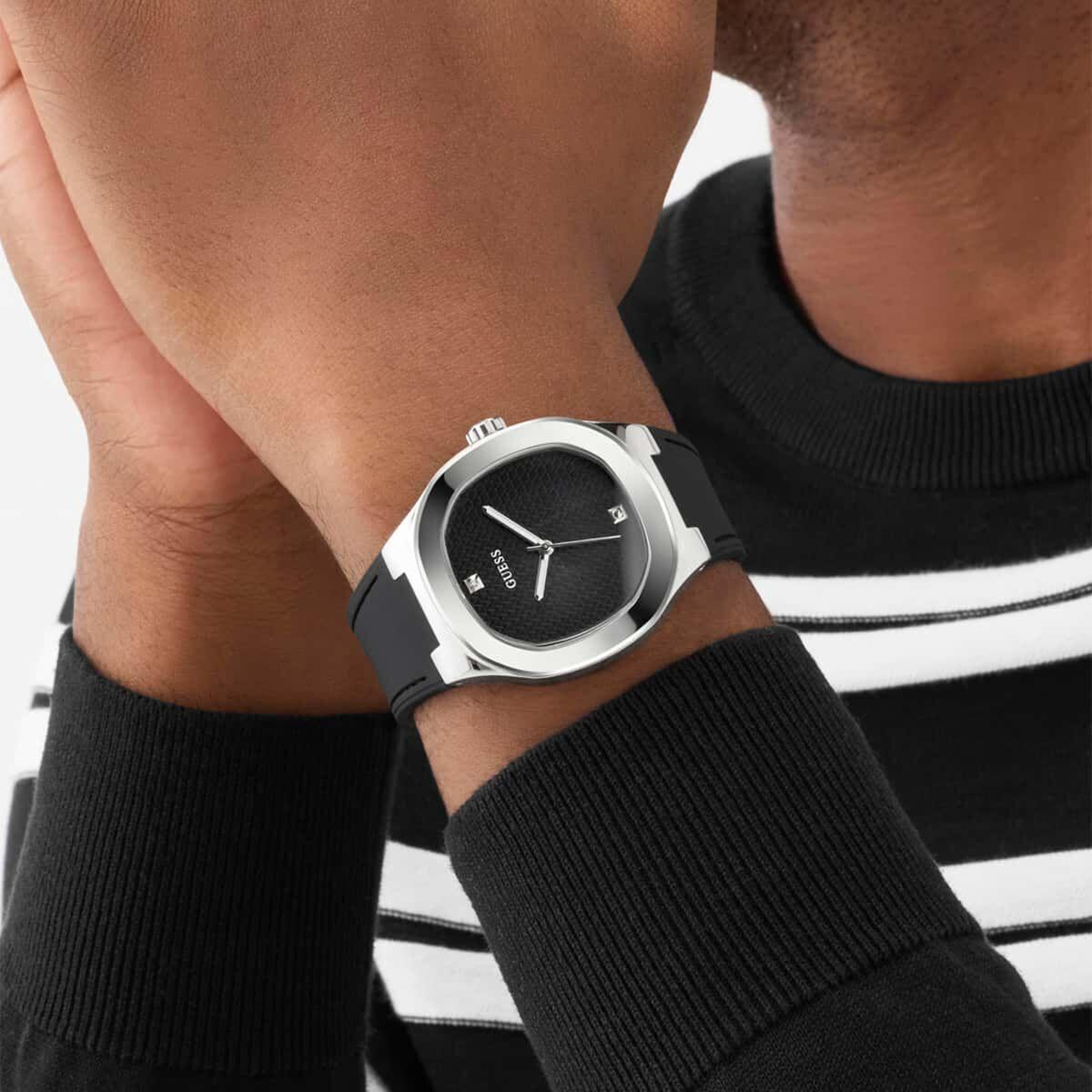 Guess GUGW1005G1 Pırlantalı Erkek Kol Saati