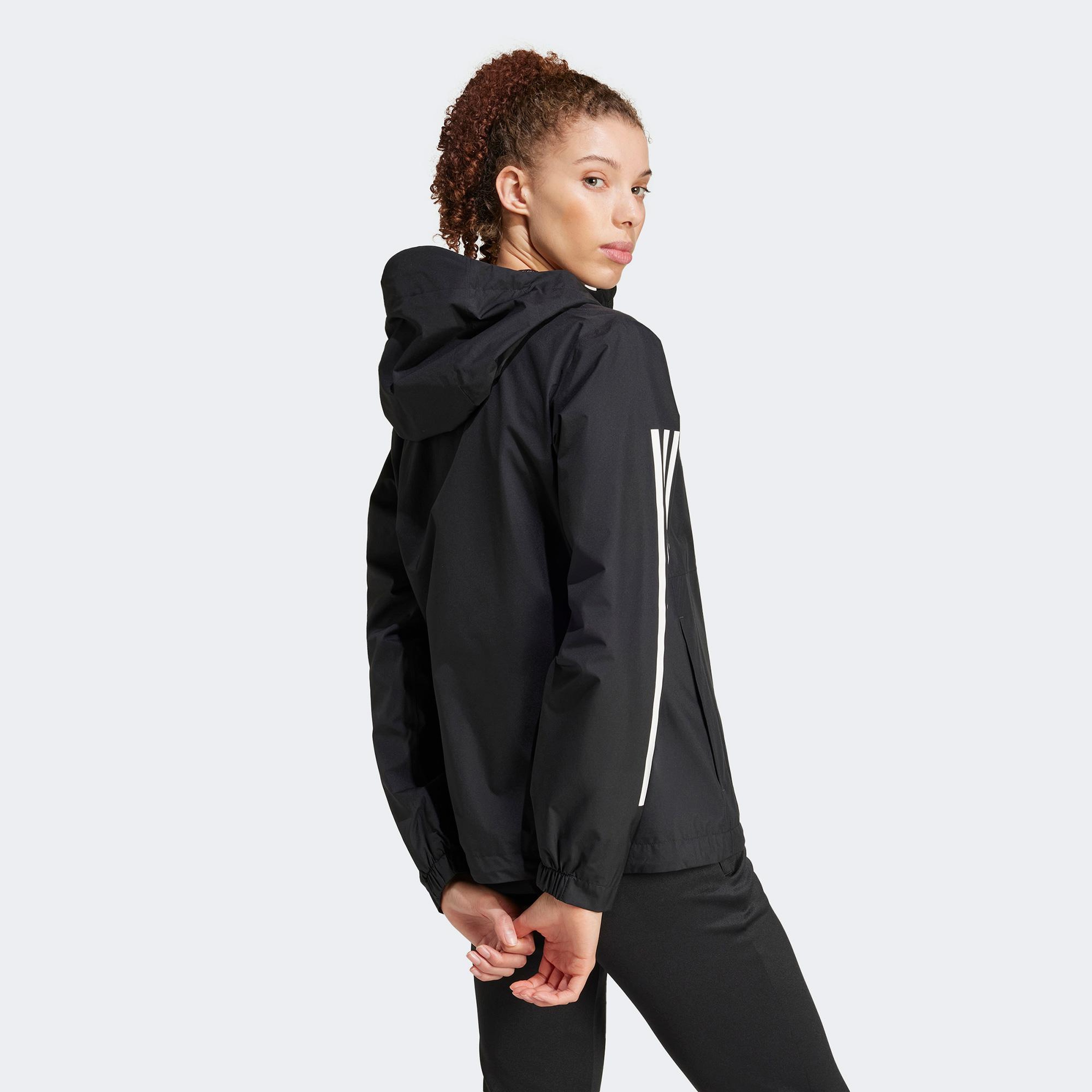 adidas Essentials 3 Striped Rain.RDY Kadın Siyah Günlük Mont