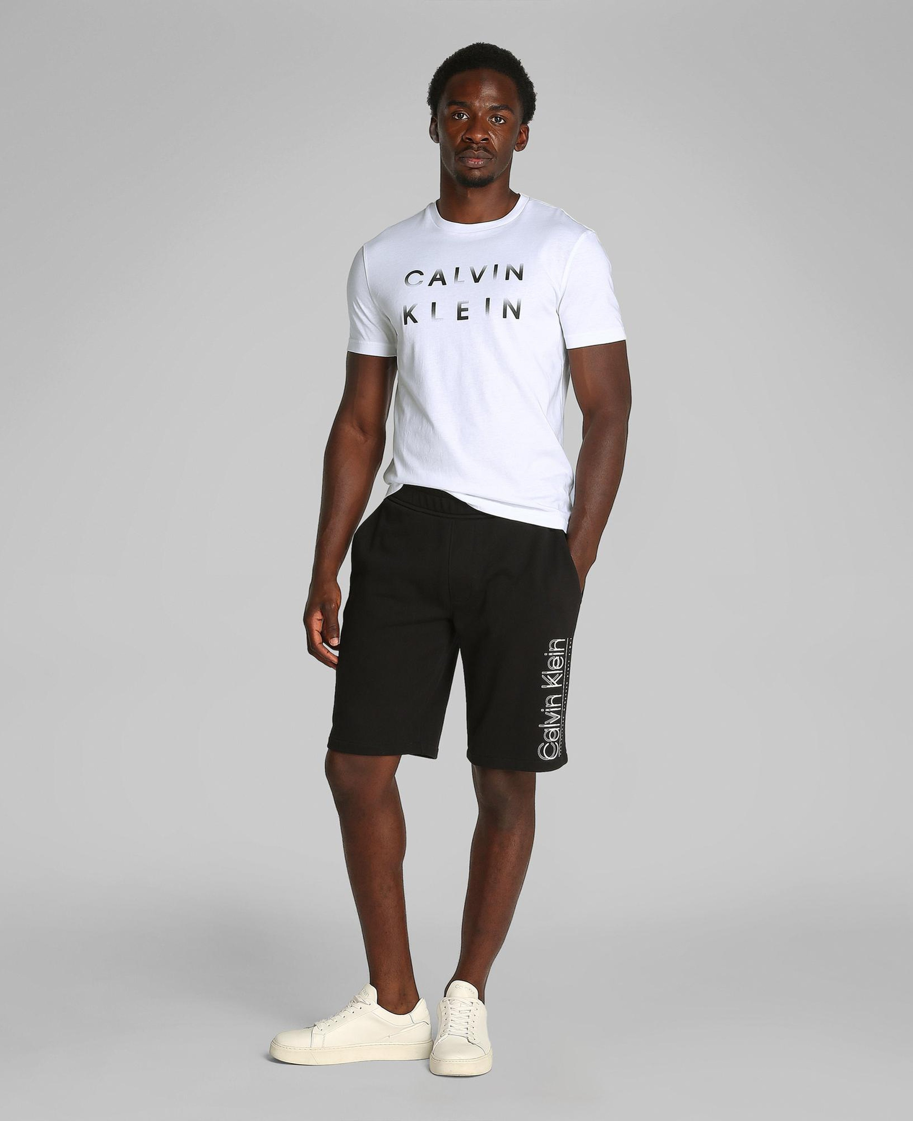 Calvin Klein Enlarged Logo Erkek Beyaz T-Shirt