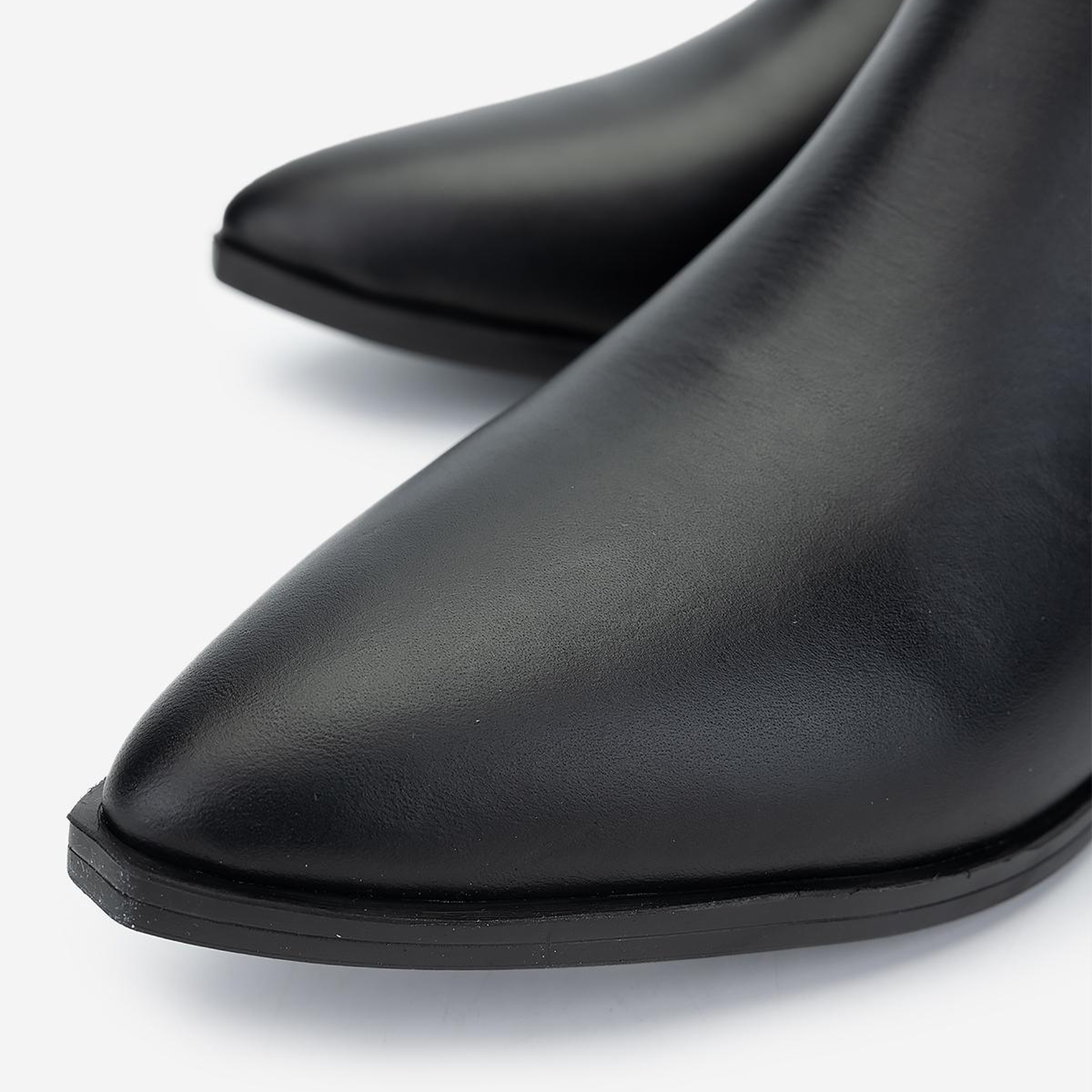 Valmenti Kadın Hakiki Deri Siyah Topuklu Bot