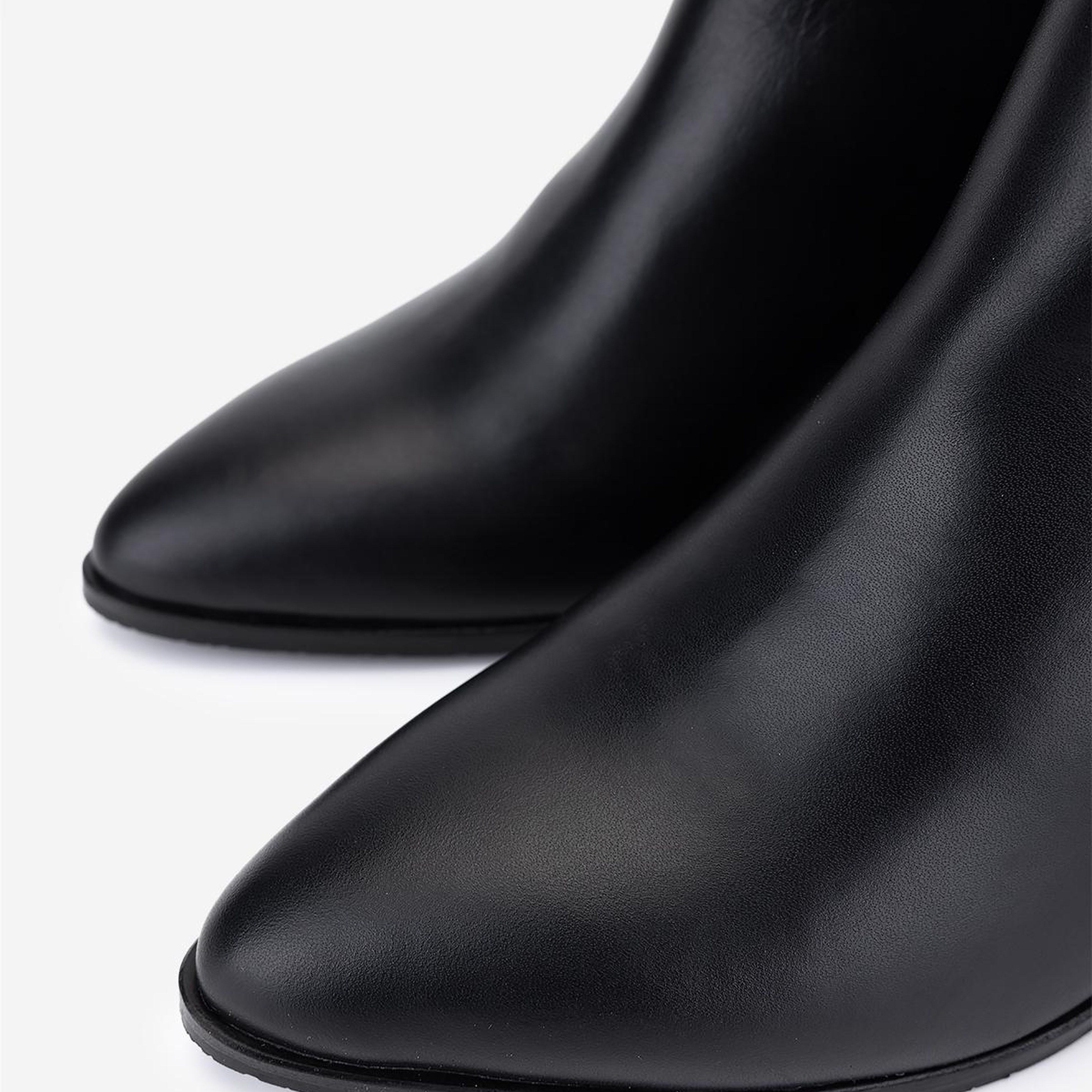 Valmenti Kadın Hakiki Deri Siyah Deri Topuklu Bot