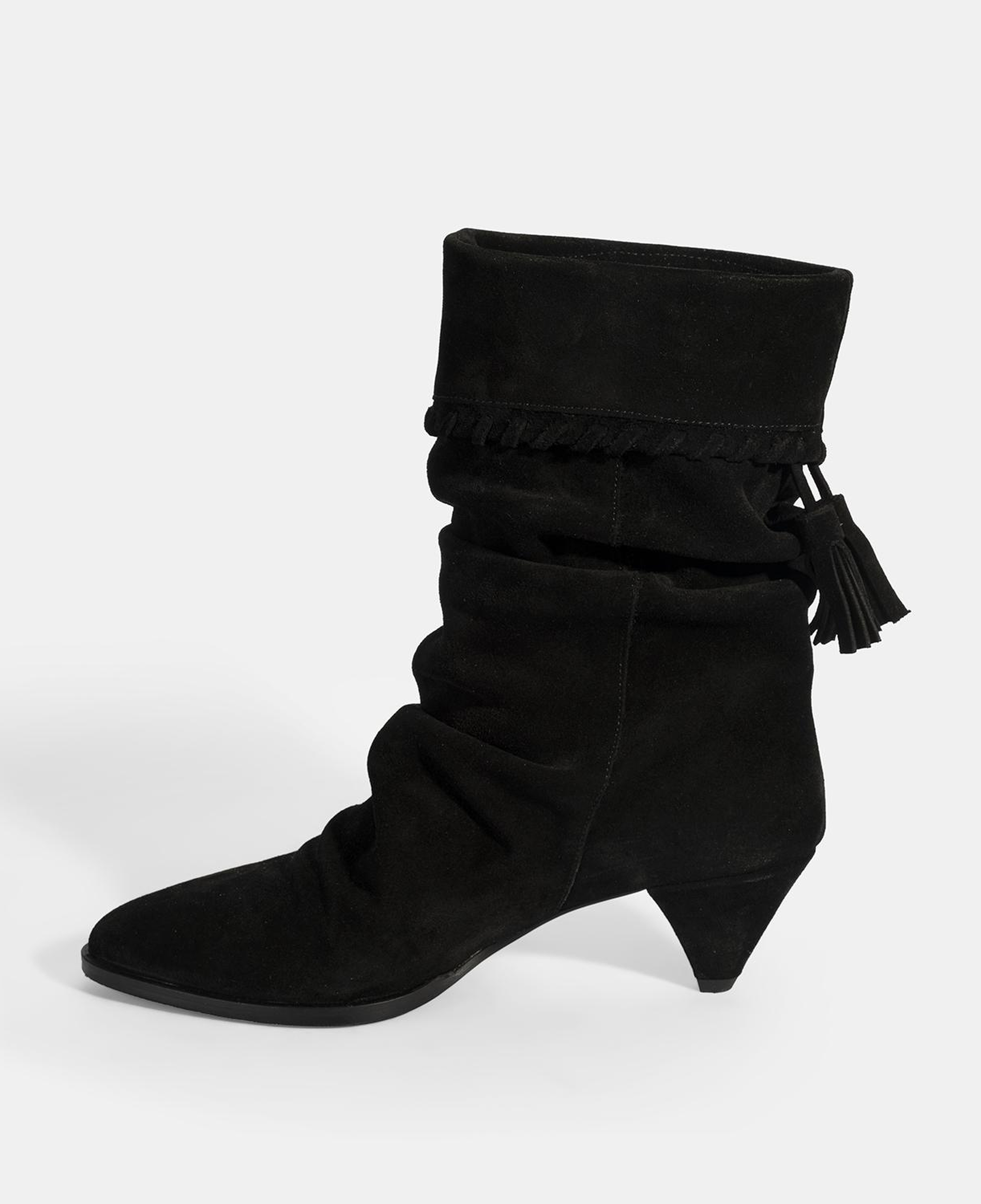 Kadın Siyah Püskül Detaylı Süet Topuklu Bot