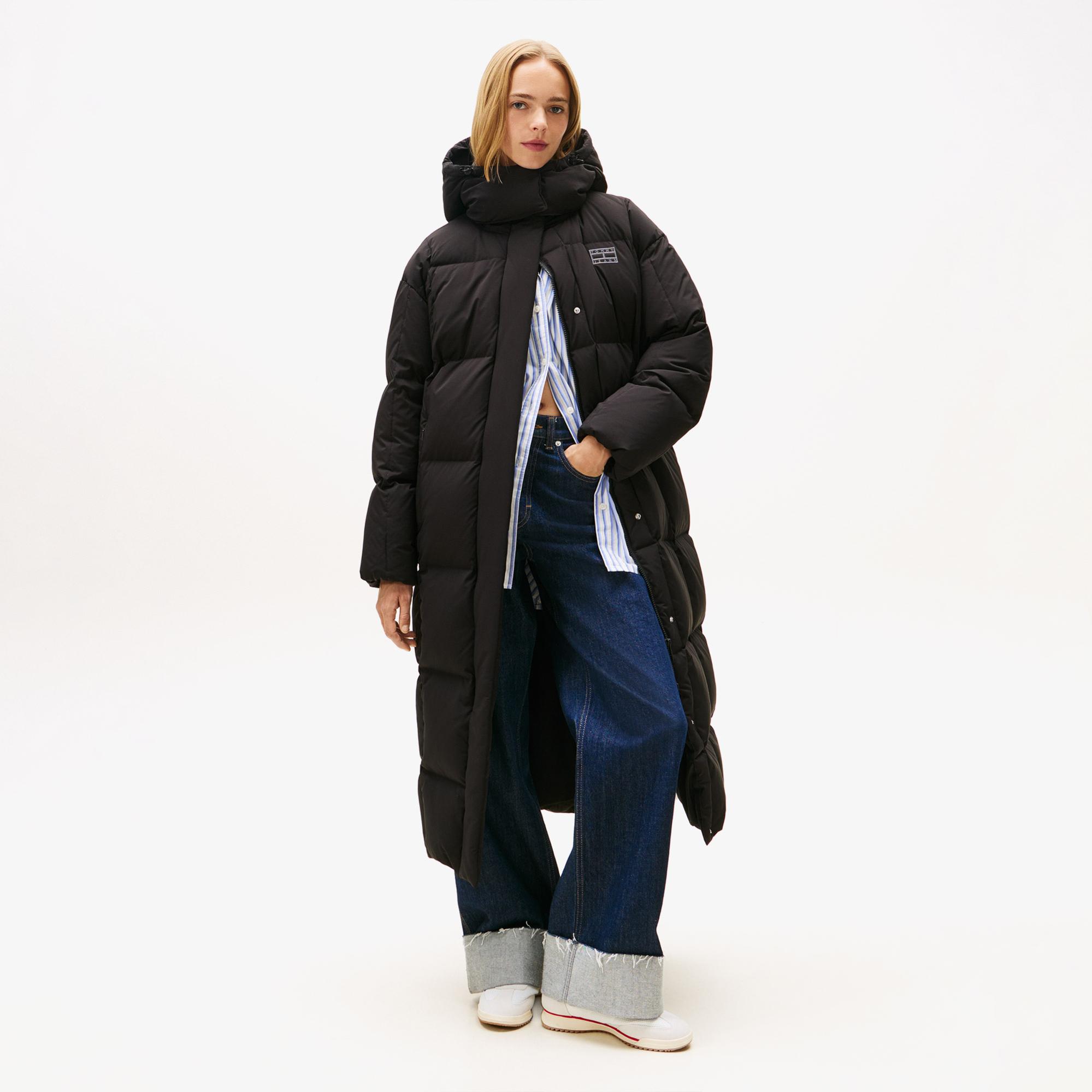 Tommy Jeans Alaska d Kadın Puffer Siyah Mont