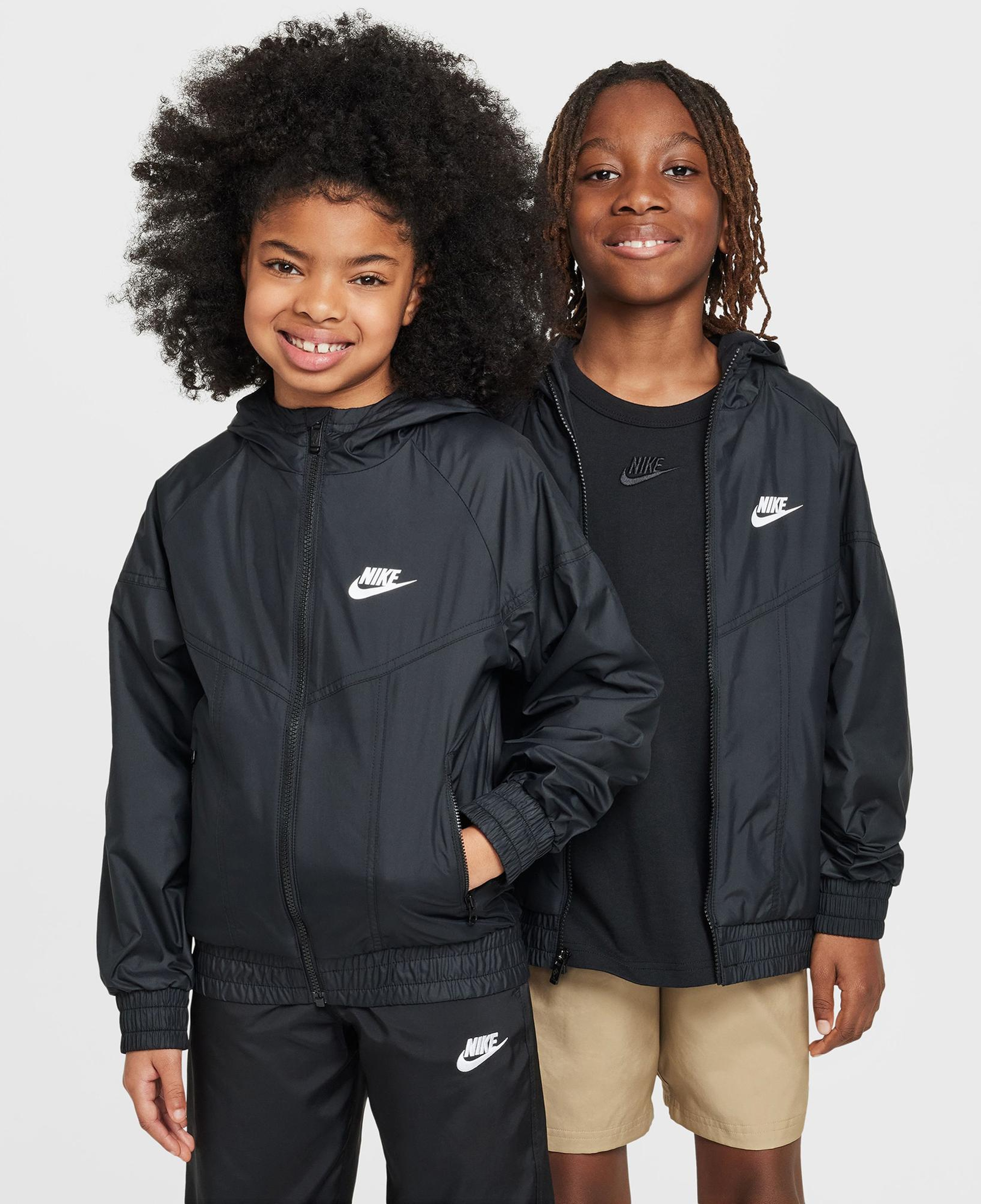 Nike Sportswear Windrunner Çocuk Siyah Yağmurluk