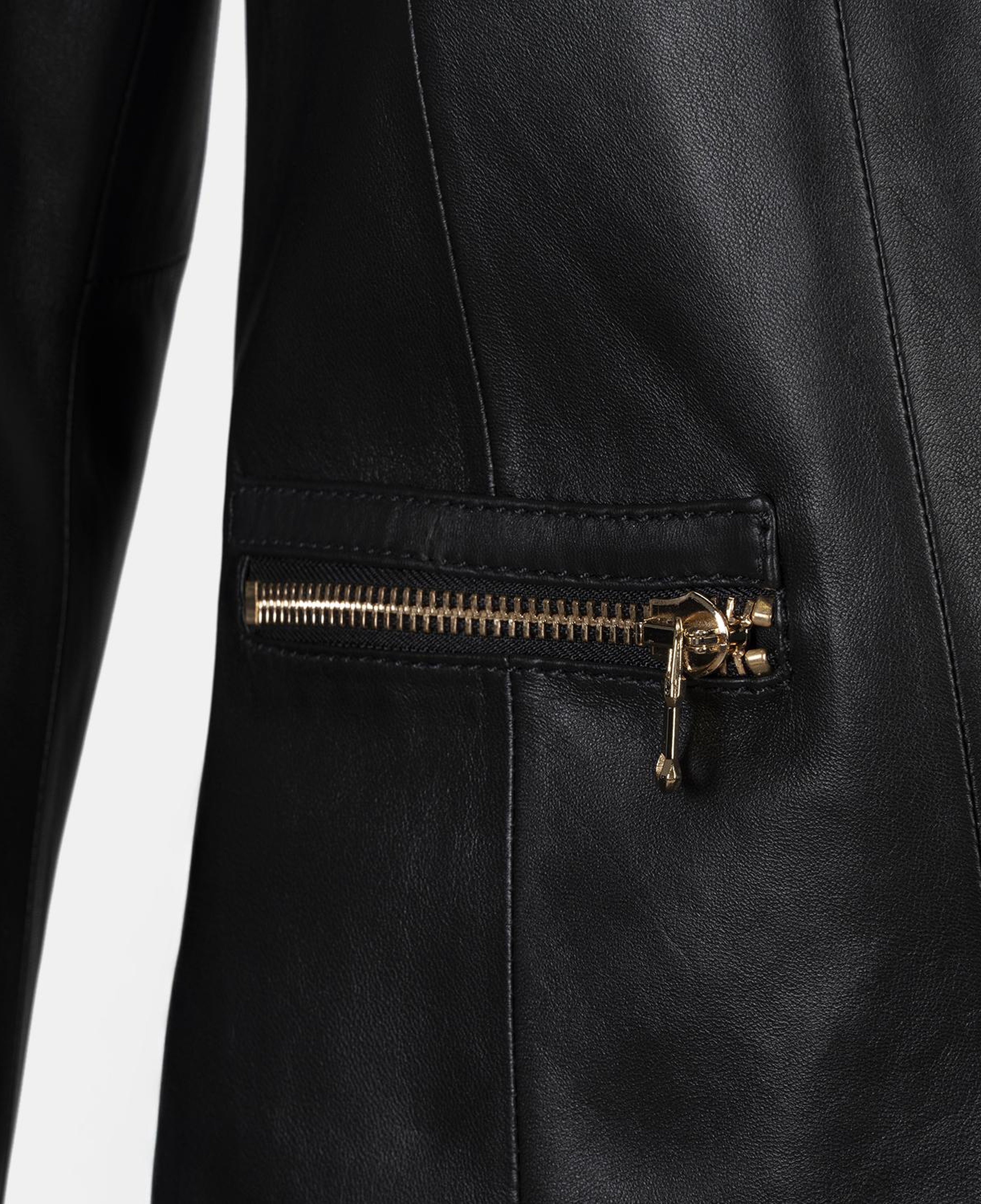 Kadın Siyah Hakim Yakalı Fit Deri Ceket