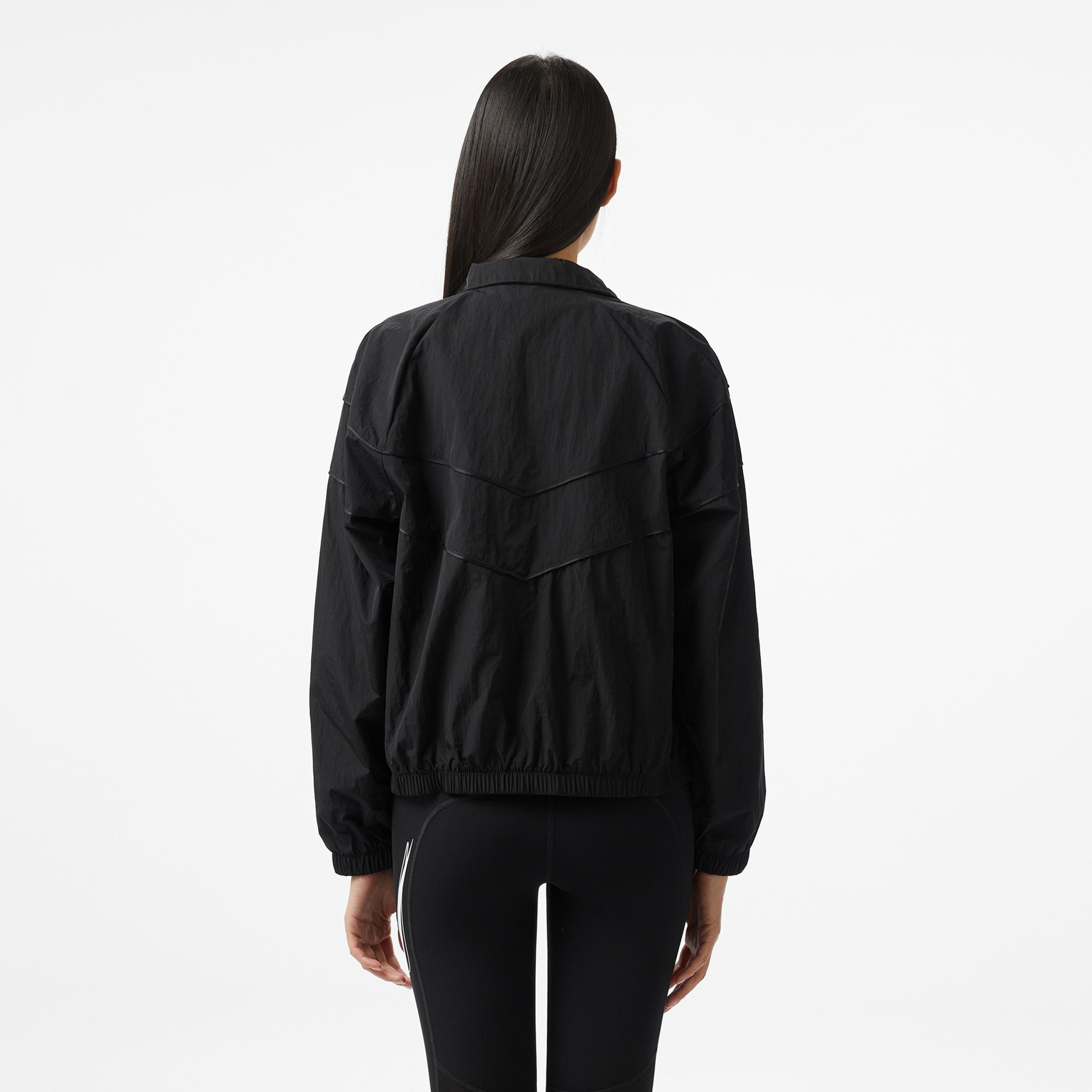 Nike Sportswear Windrunner Woven Kadın Siyah Ceket