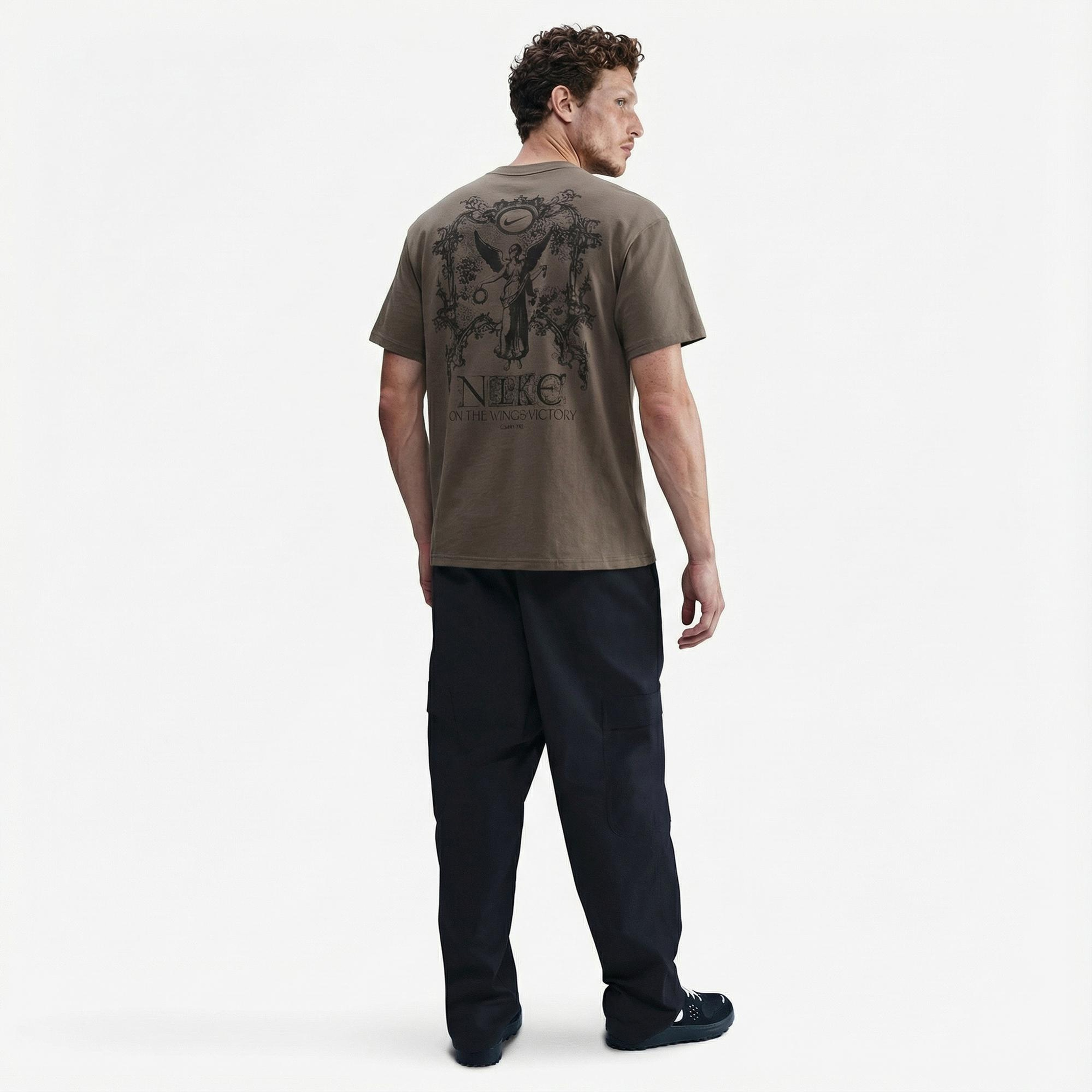 Nike Sportswear M90 Wings Victory Erkek Kahverengi T-Shirt