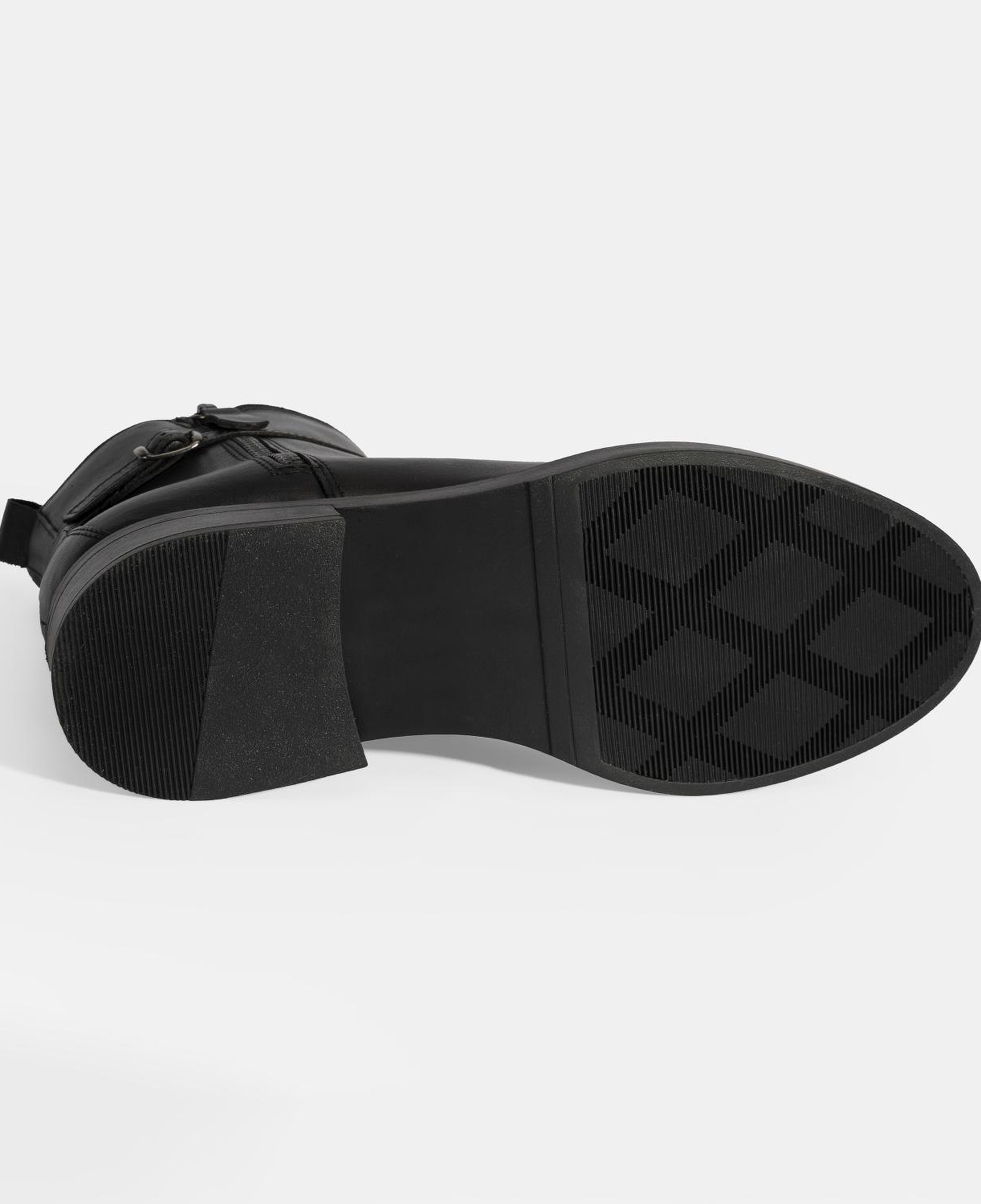 Kadın Siyah Metal Toka Detaylı Fermuarlı Deri Bot