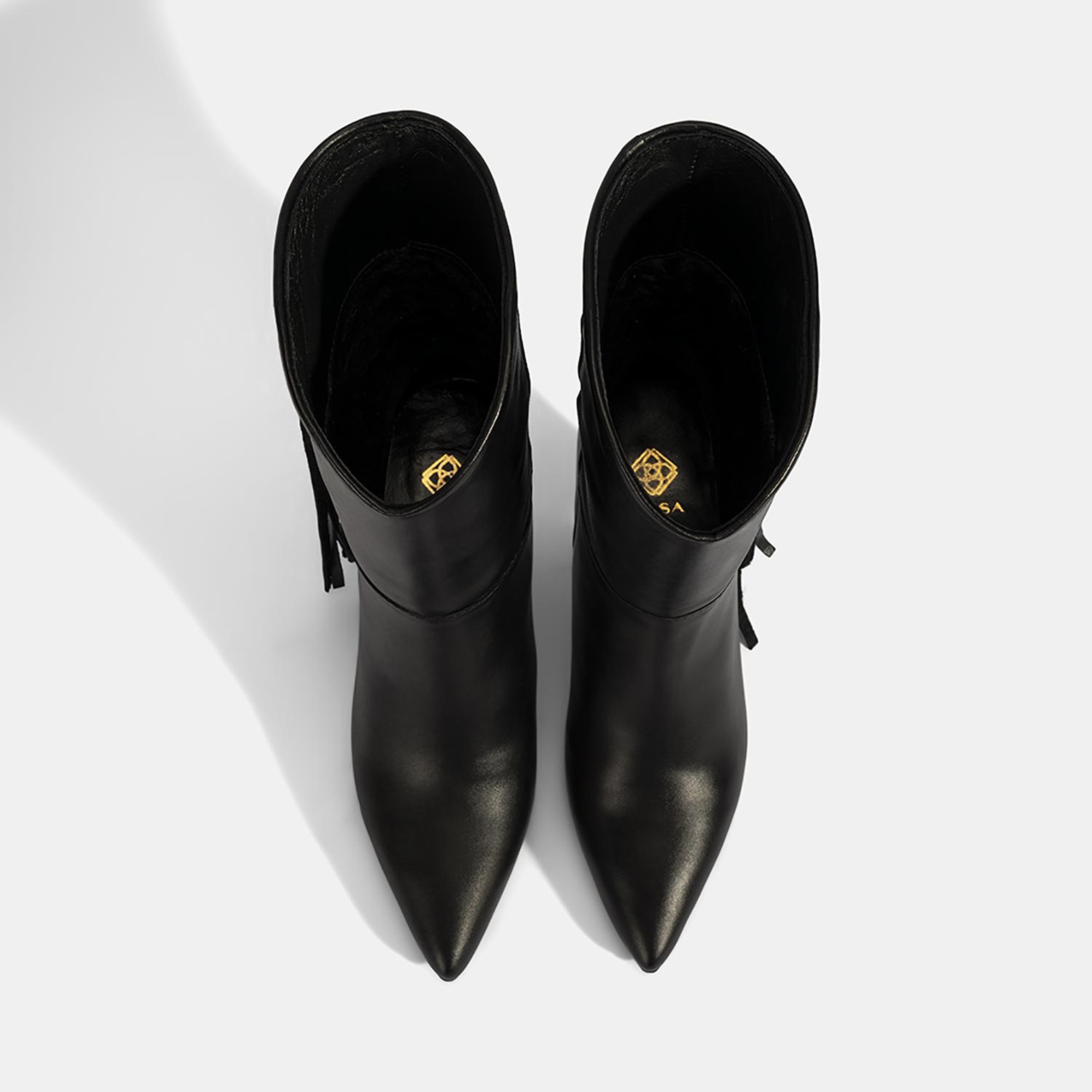 Kadın Siyah Püskül Detaylı Topuklu Deri Bot