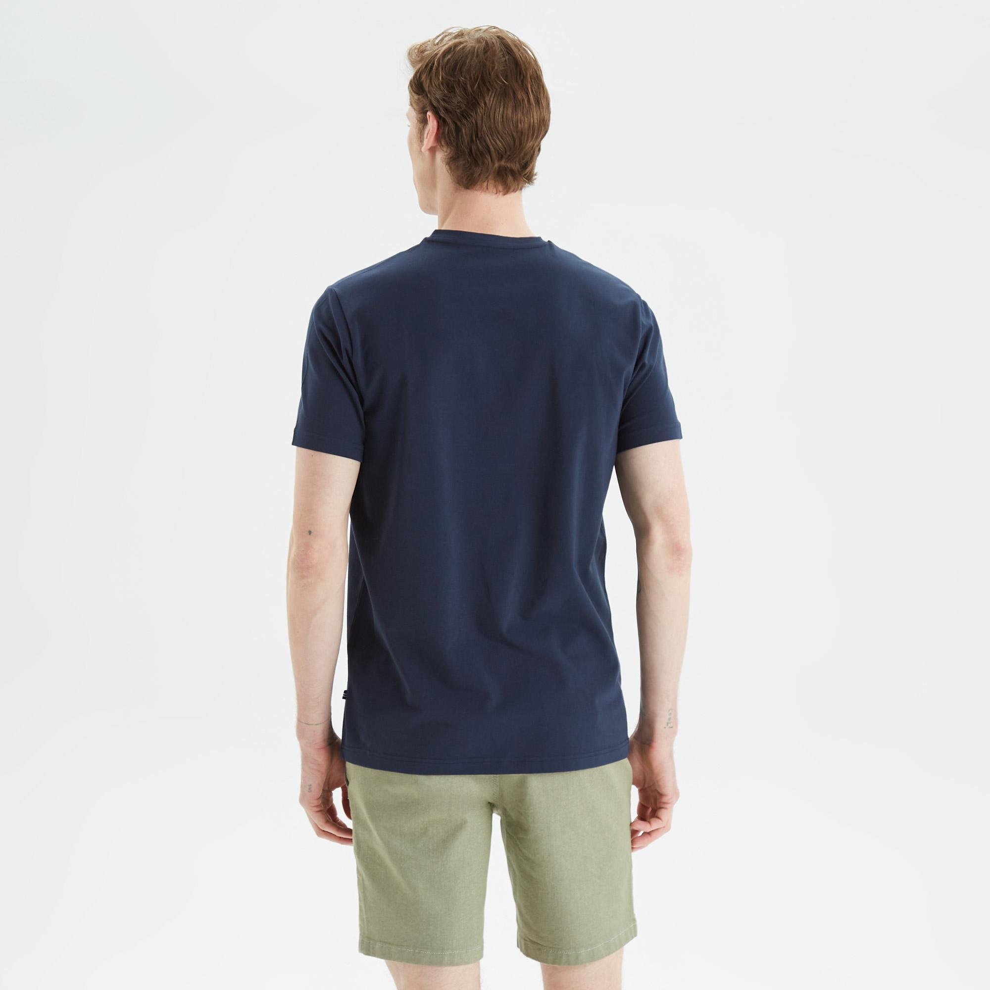 Nautica Erkek Lacivert Standart Fit T-Shirt