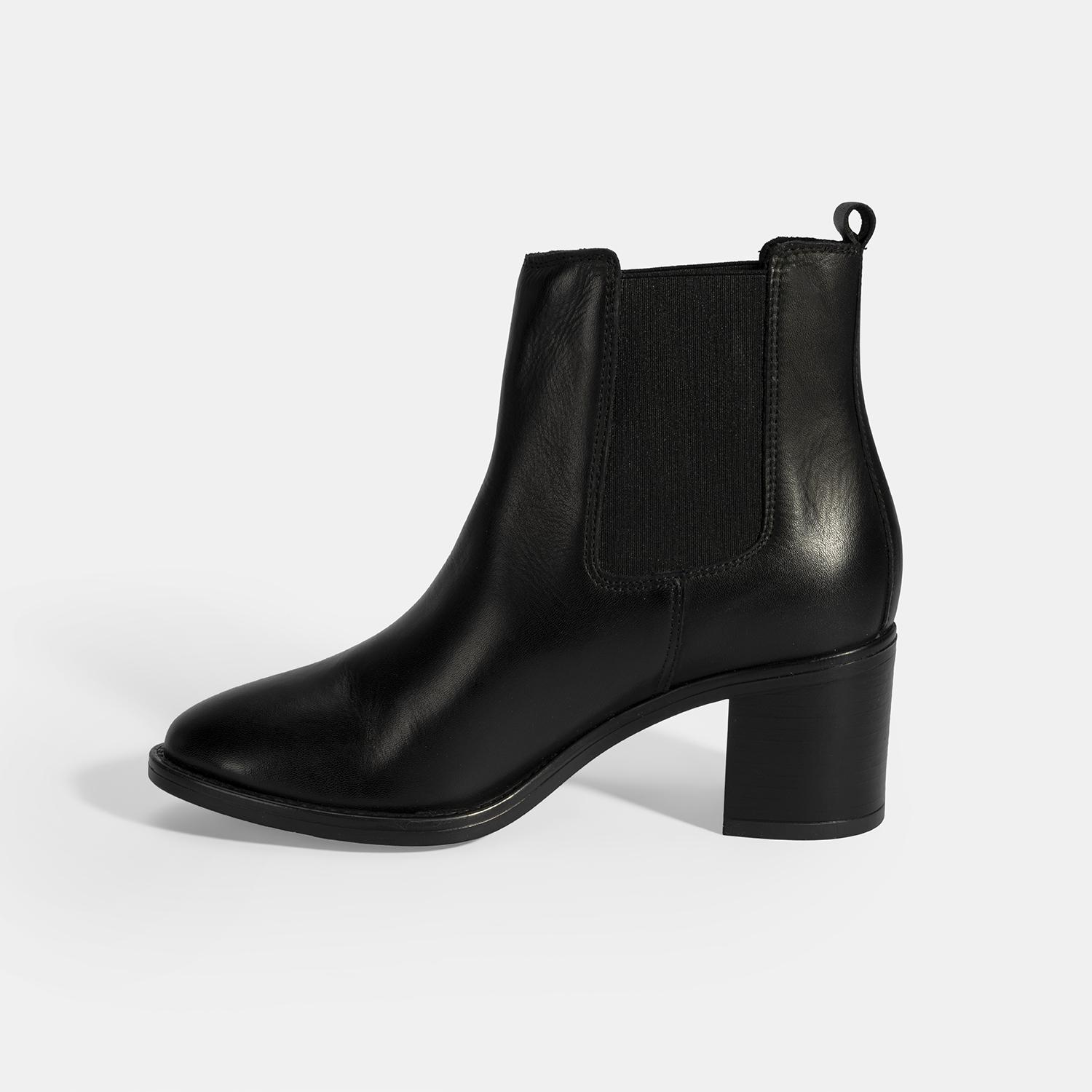 Kadın Siyah Lastikli Topuklu Deri Bot