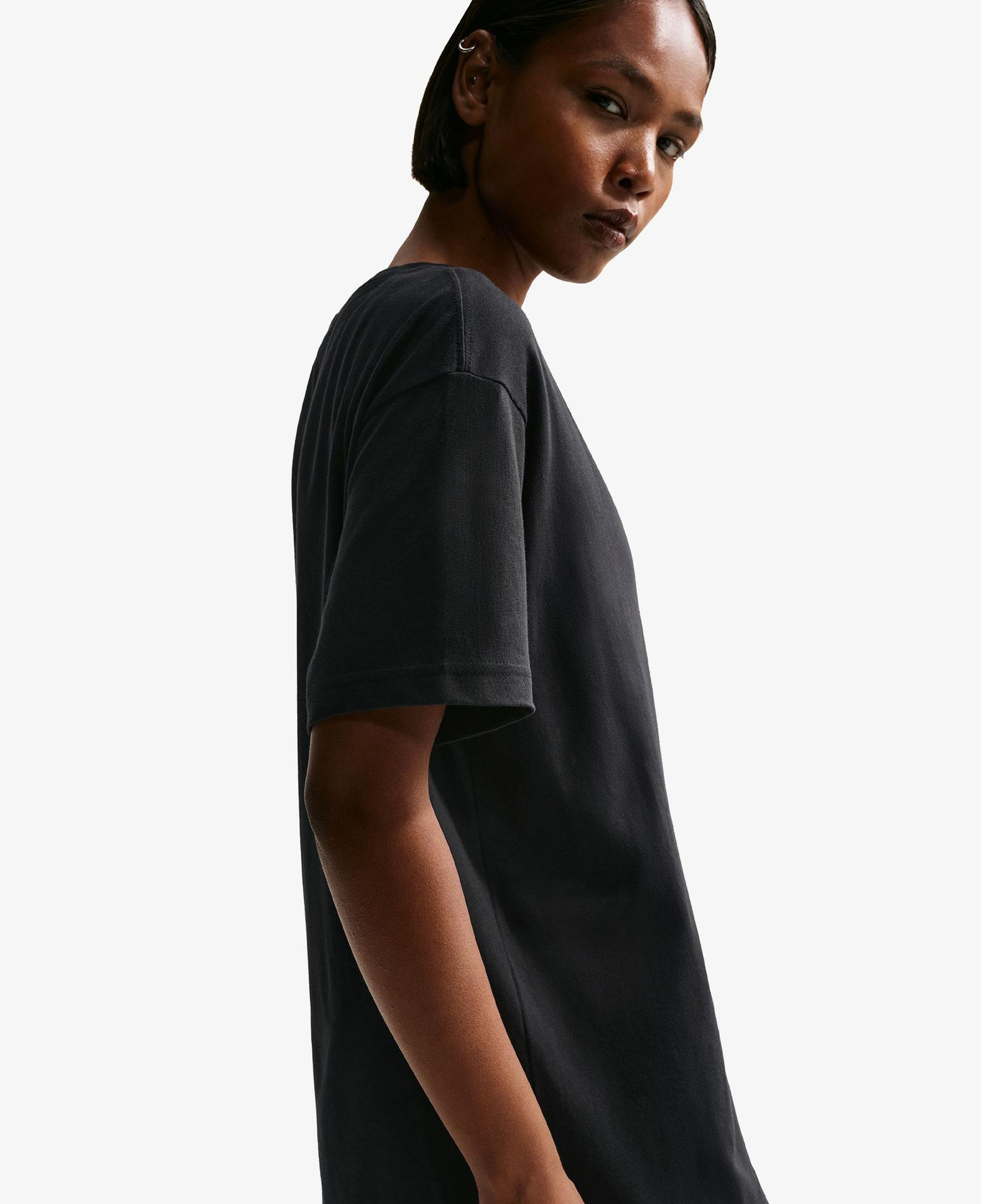 Nike Sportswear Classic Kadın Siyah T-Shirt