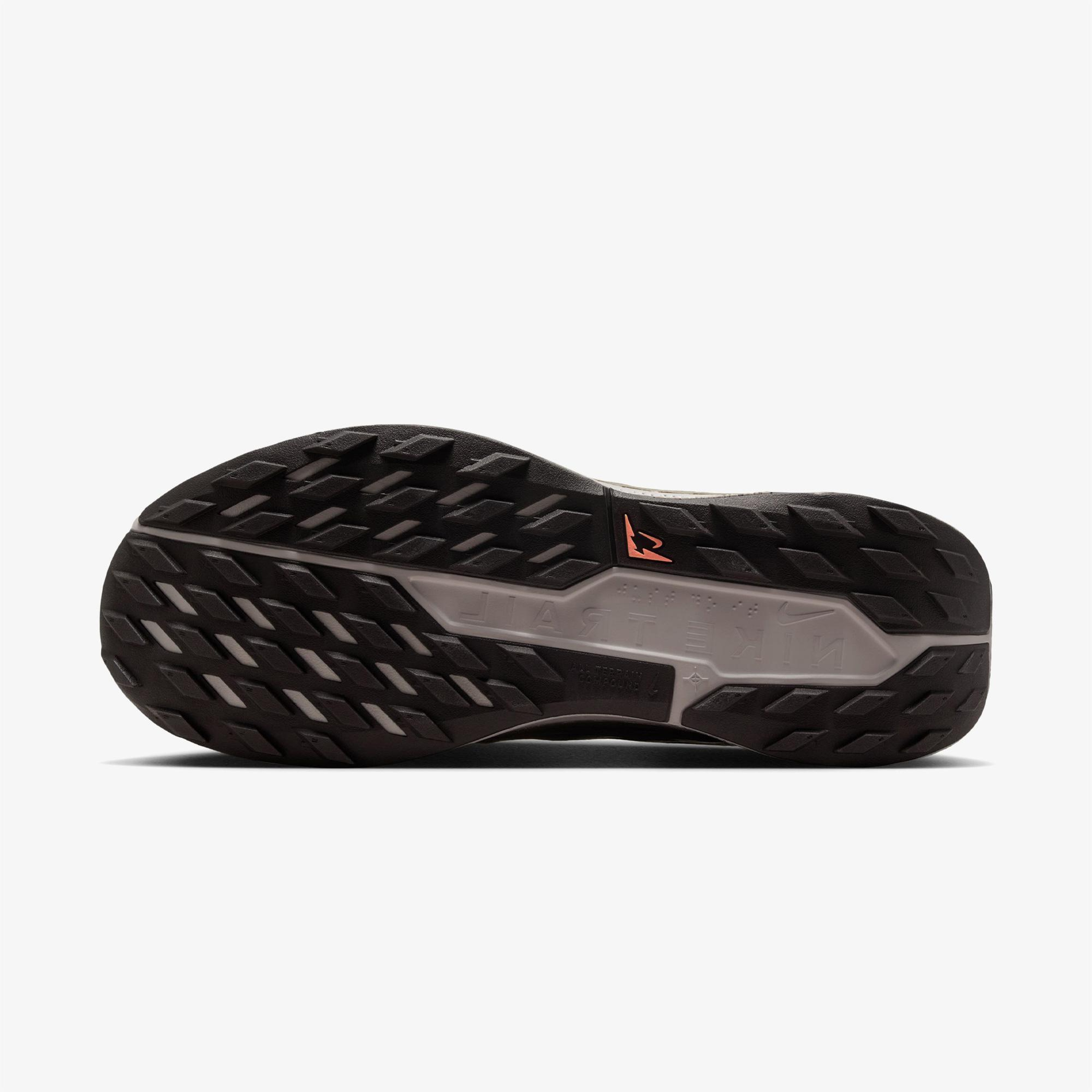 Nike Reactx Pegasus Trail 5 Erkek Kahverengi Koşu Ayakkabısı