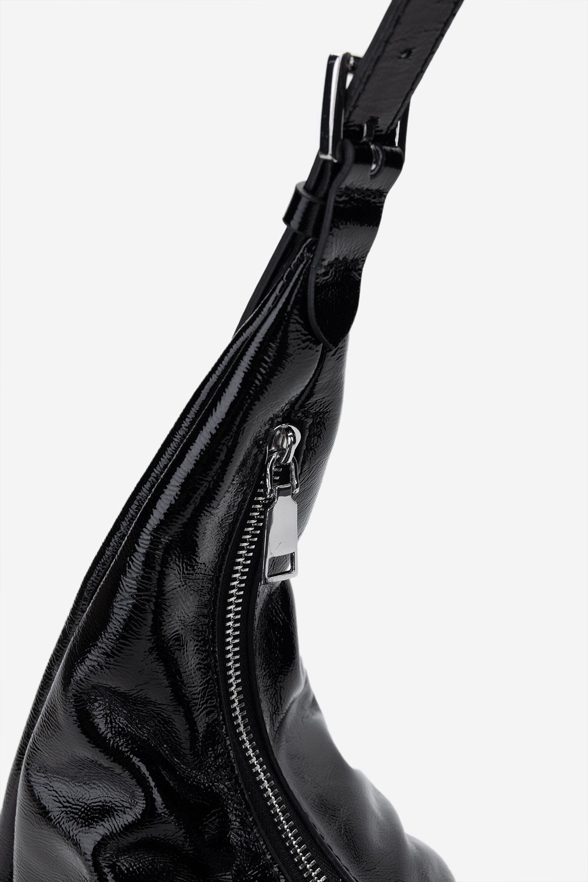 Valmenti Kadın Hakiki Deri Siyah Kırışık Rugan Omuz Çanta