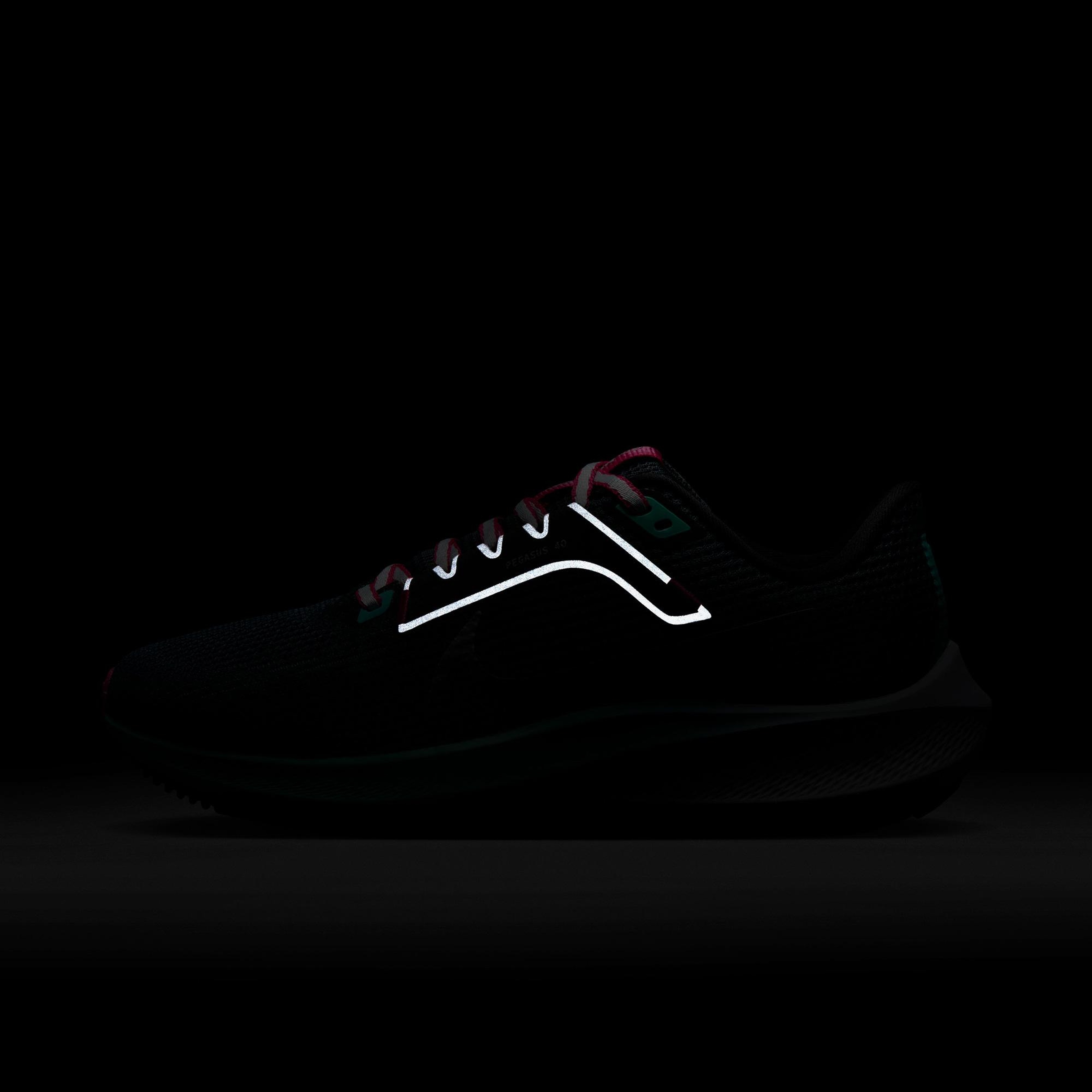 Nike Air Zoom Pegasus 40 Kadın Yeşil Spor Ayakkabı