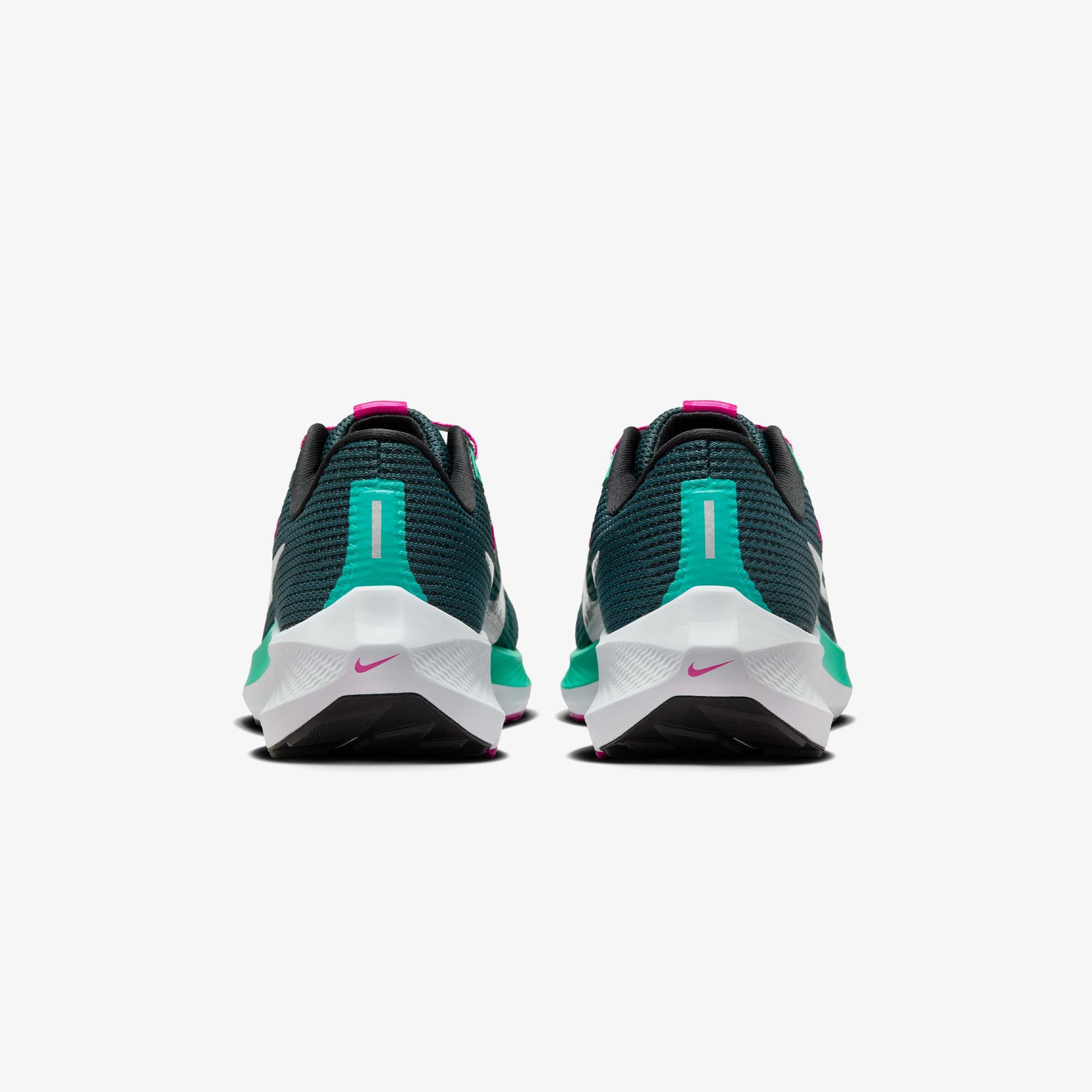 Nike Air Zoom Pegasus 40 Kadın Yeşil Spor Ayakkabı