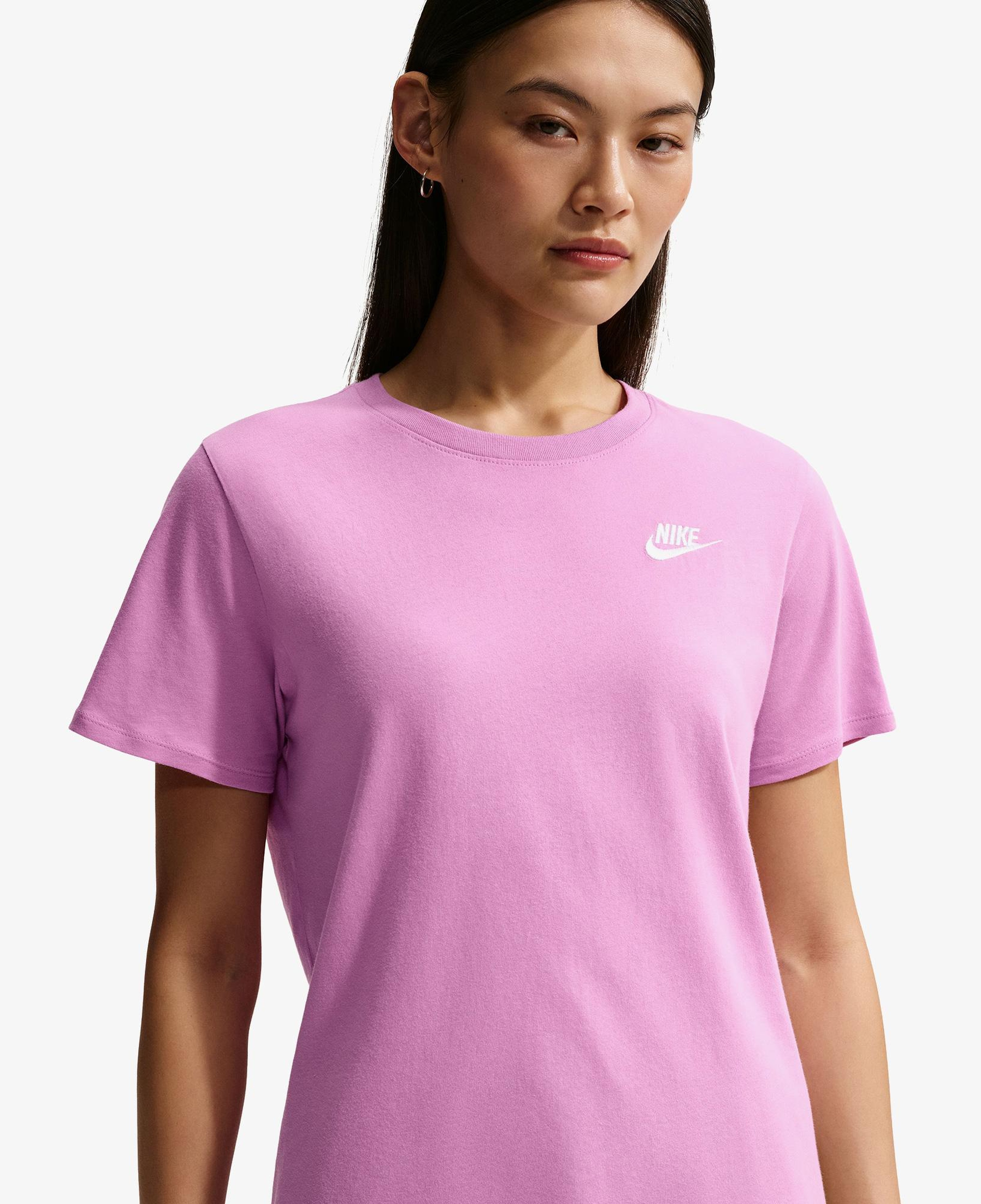 Nike Sportswear Club Essentials Kadın Pembe T-Shirt