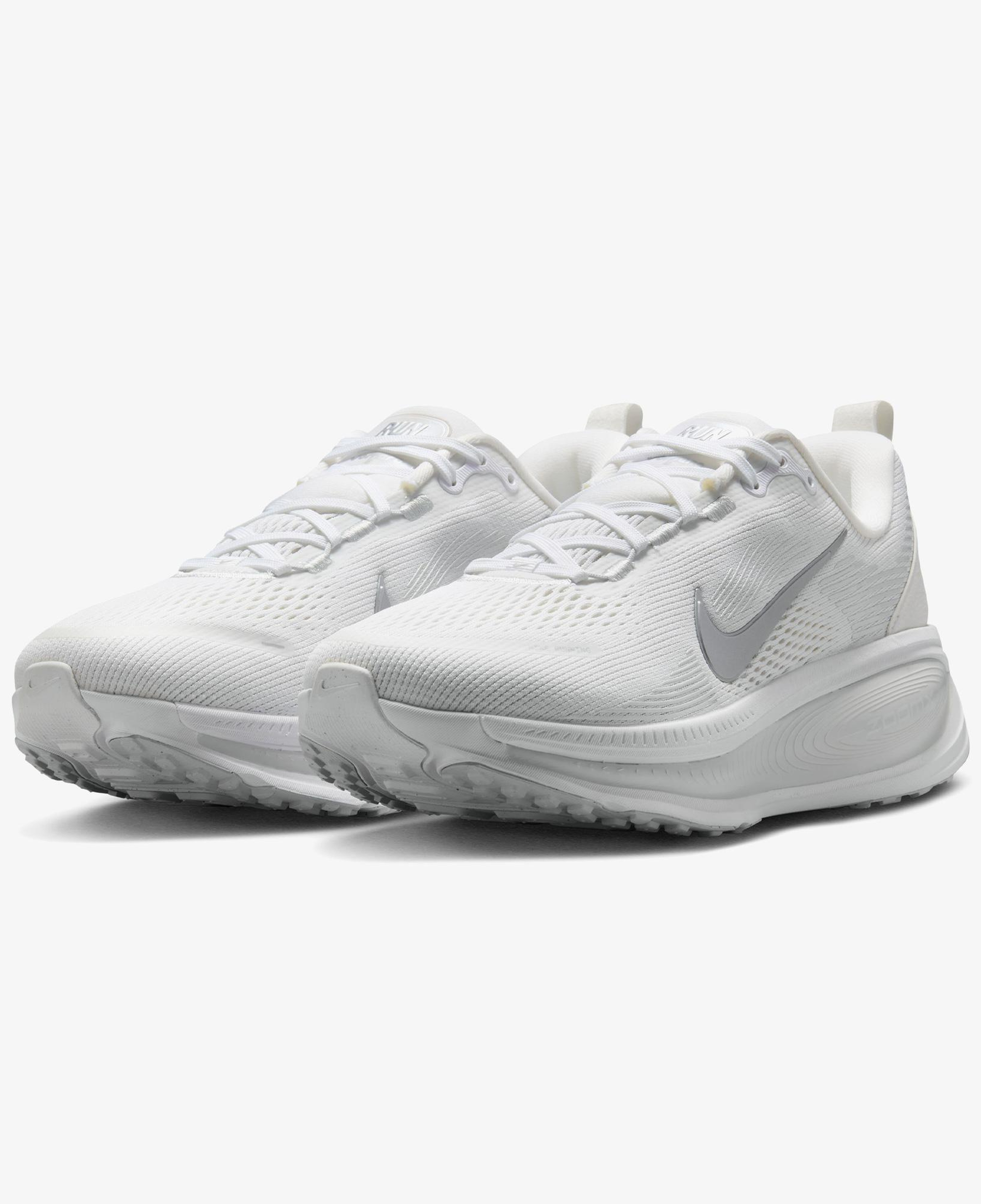 Nike Vomero 18 Kadın Beyaz Koşu Ayakkabısı