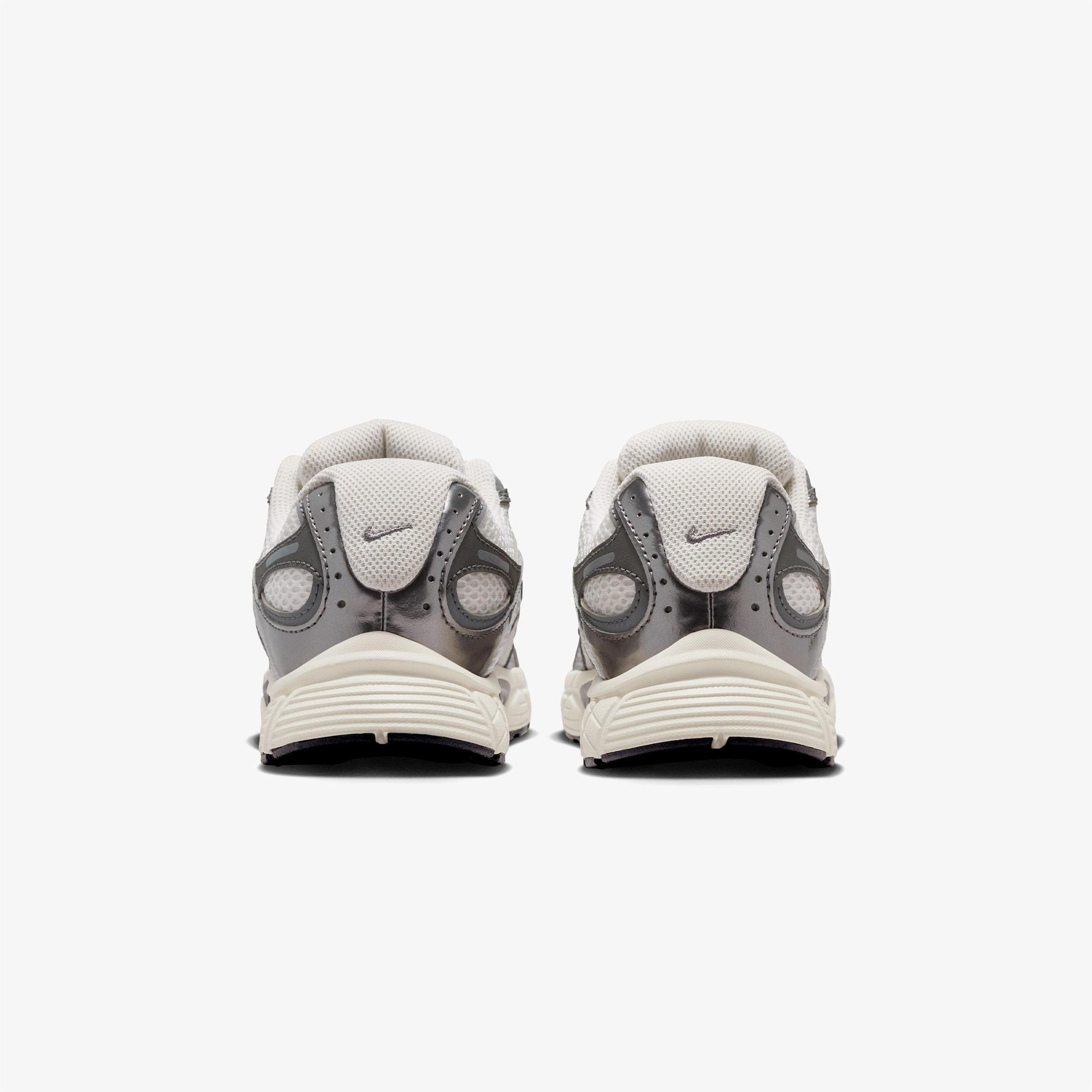 Nike V5 RNR Gri Spor Ayakkabı