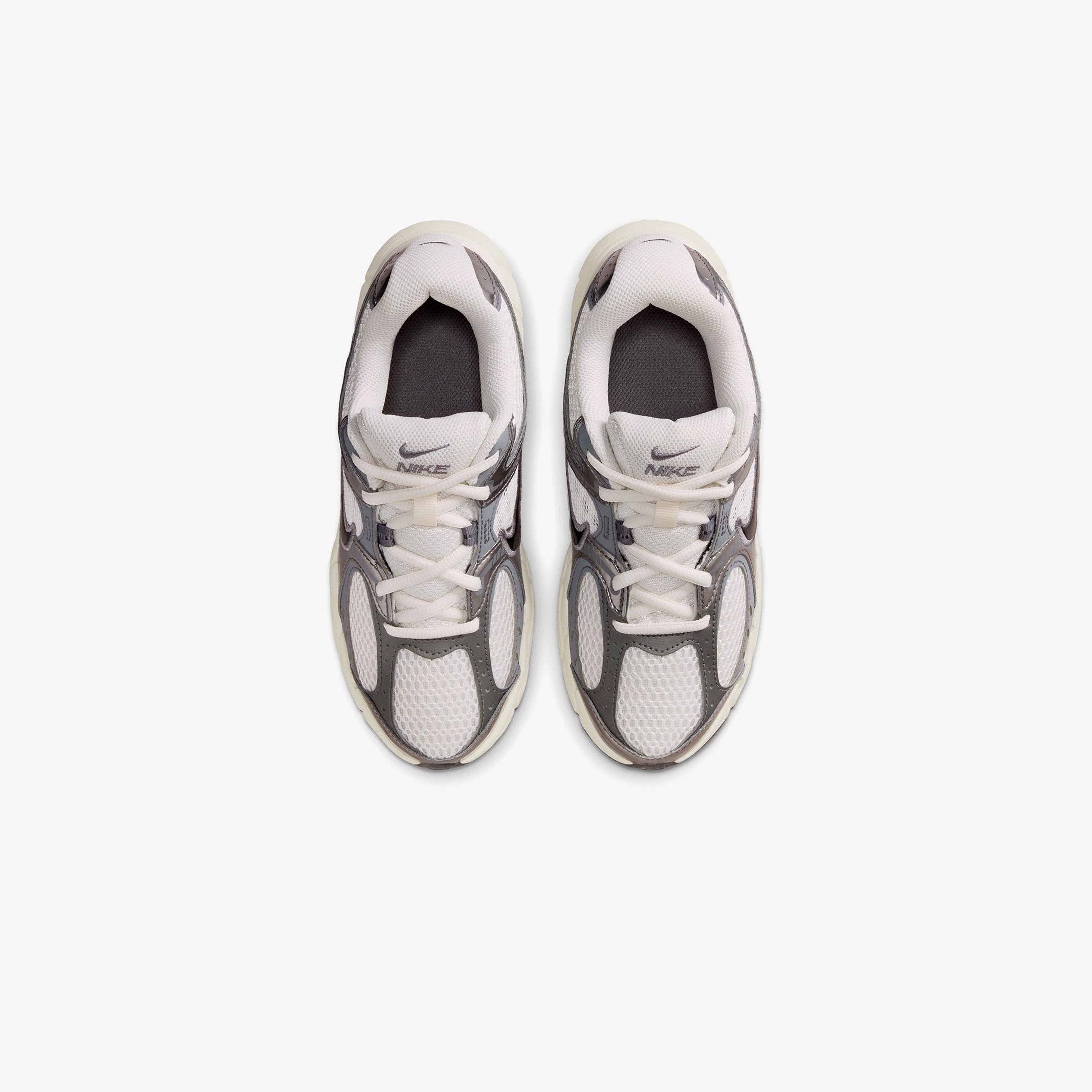 Nike V5 RNR Gri Spor Ayakkabı