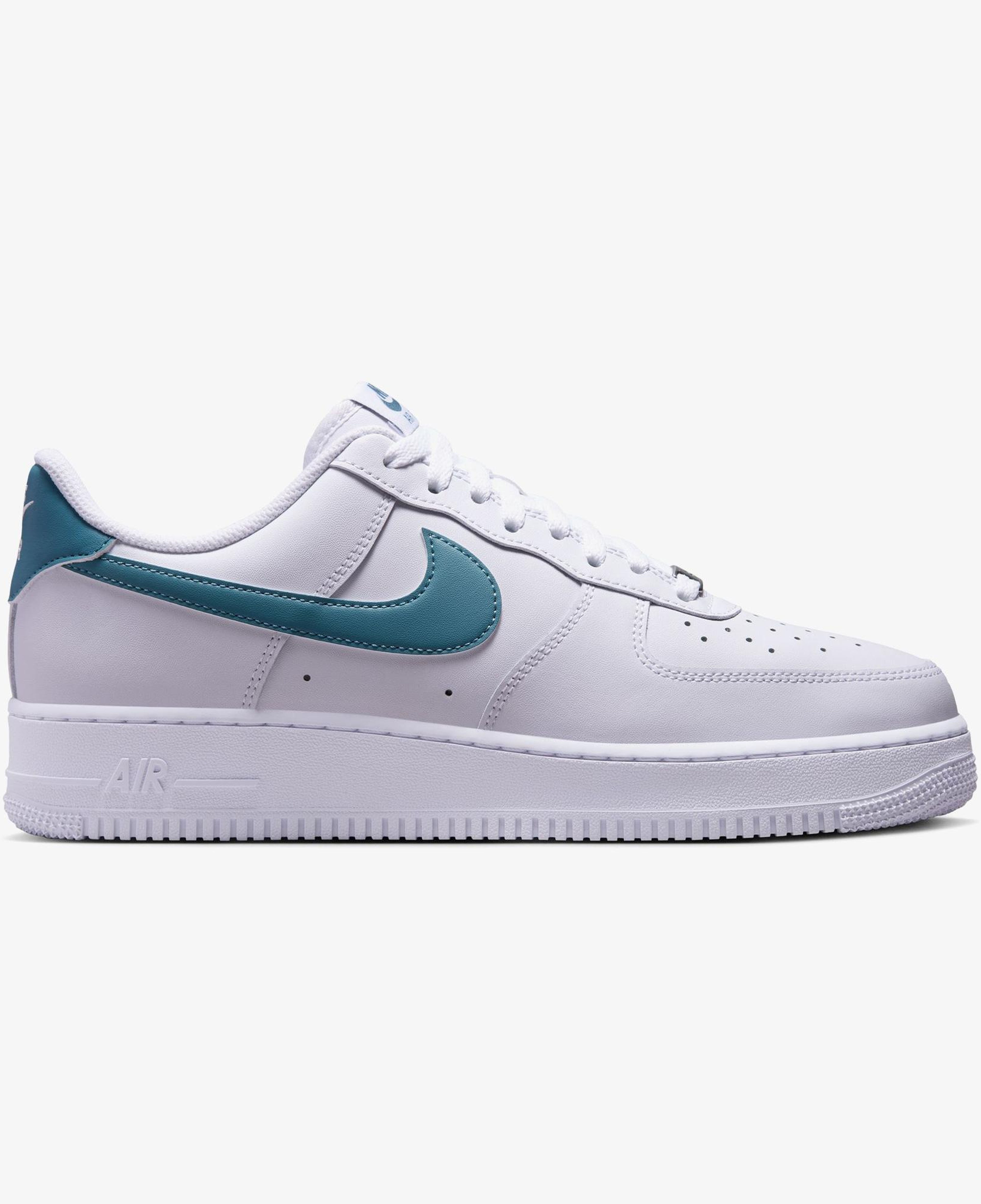 Nike Air Force 1 '07 Erkek Beyaz Spor Ayakkabı