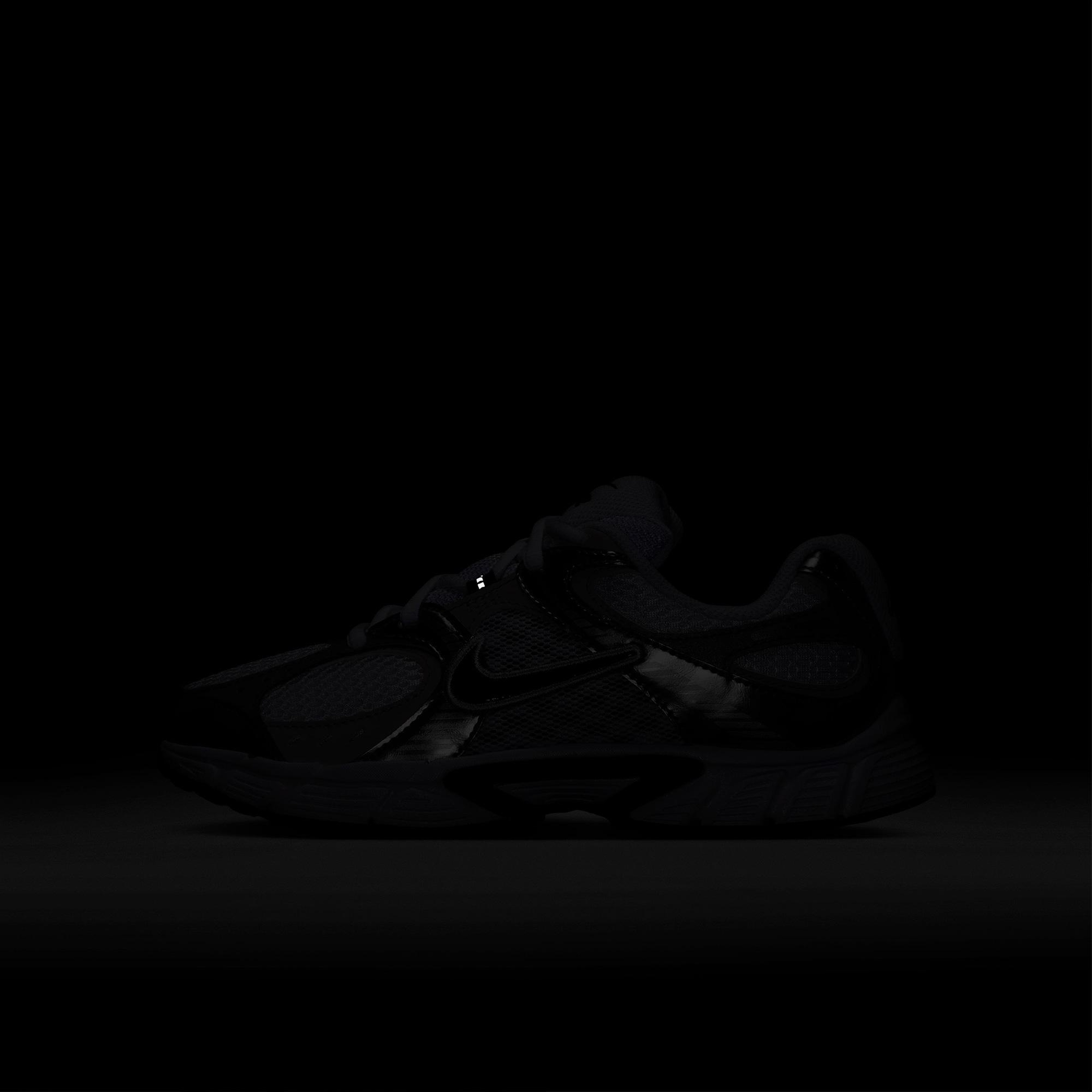 Nike V5 RNR Beyaz Spor Ayakkabı