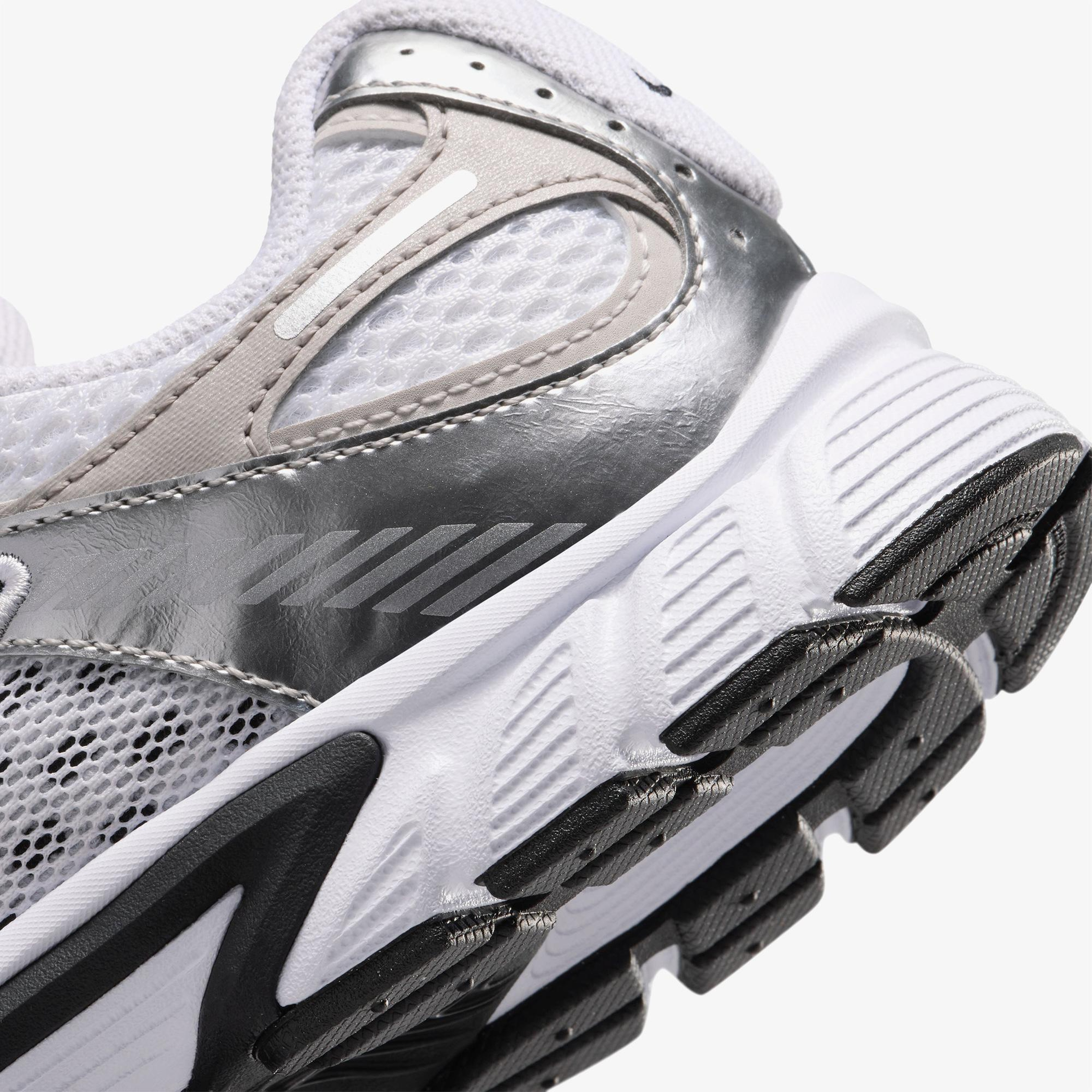 Nike V5 RNR Beyaz Spor Ayakkabı