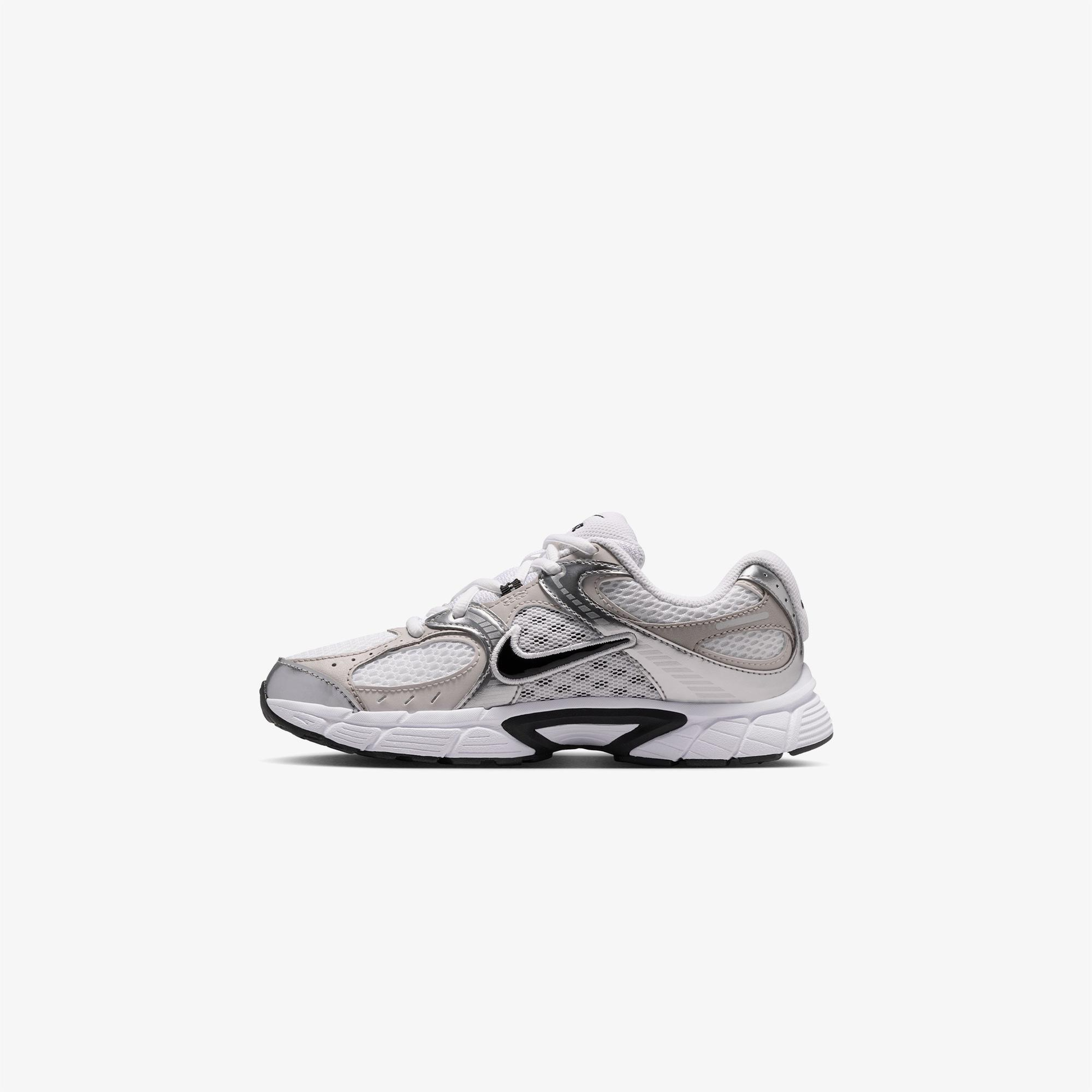 Nike V5 RNR Beyaz Spor Ayakkabı