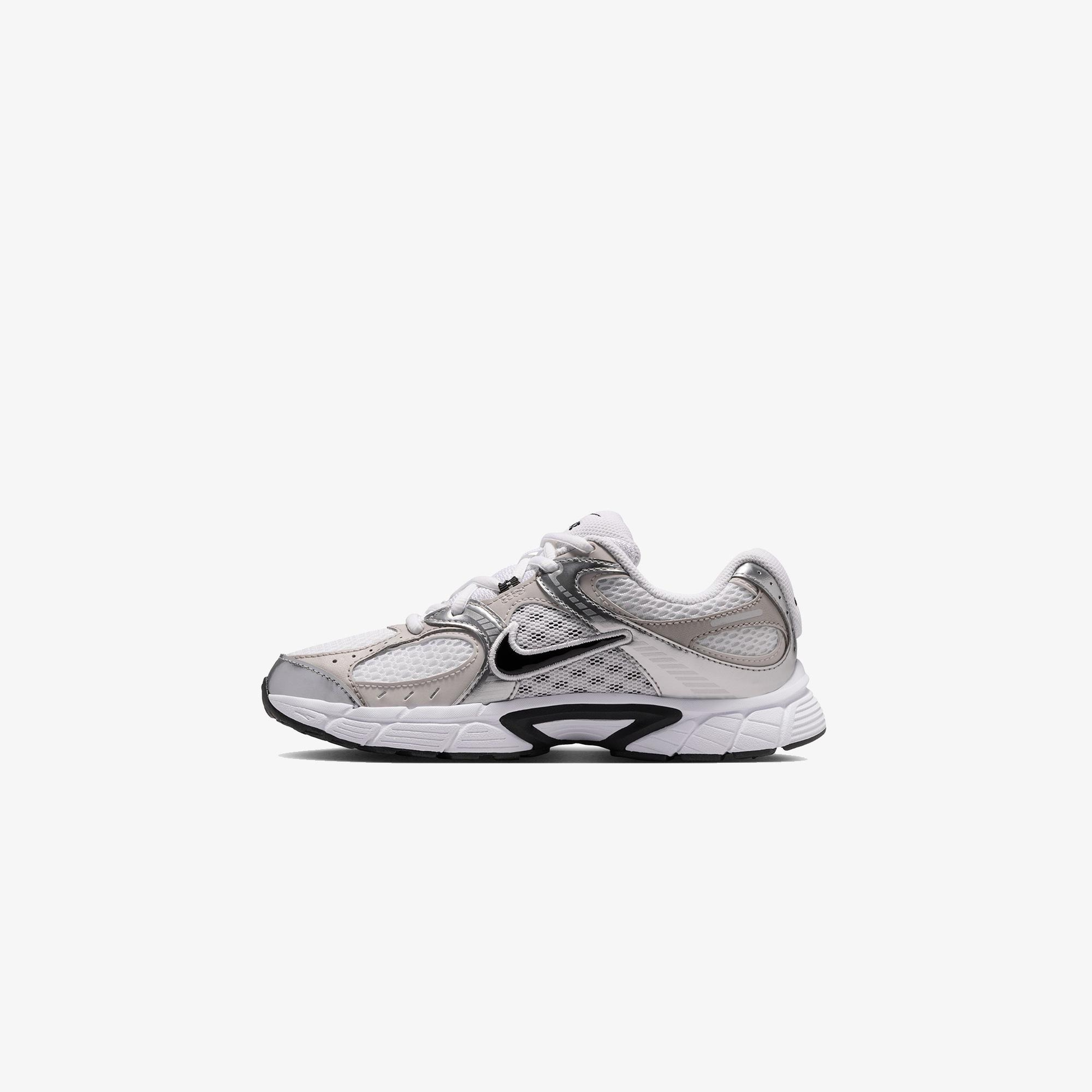 Nike V5 RNR Beyaz Spor Ayakkabı